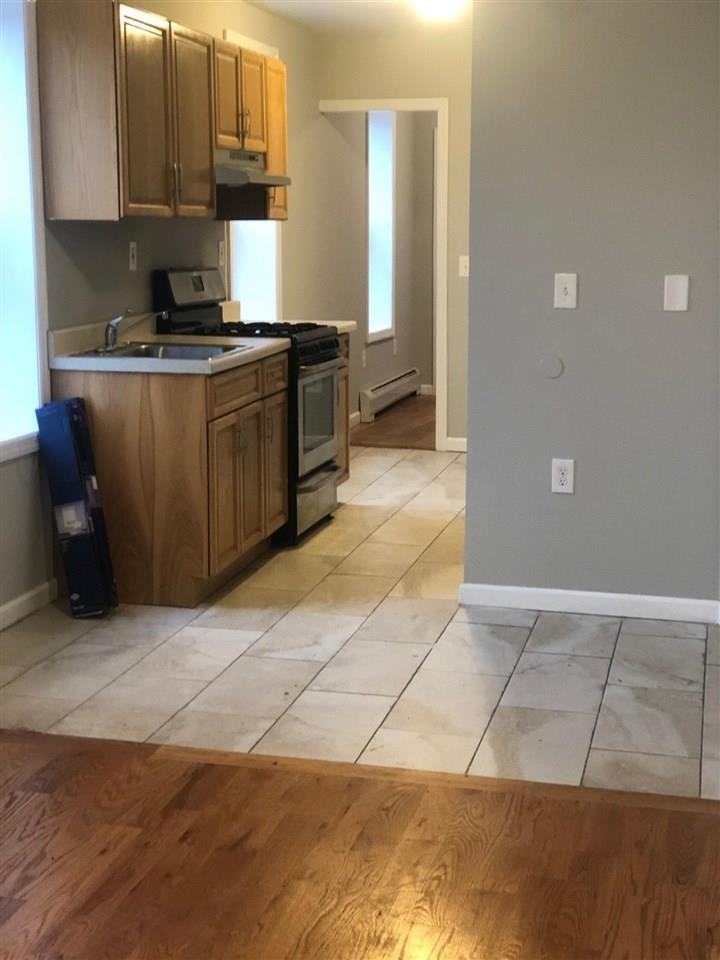 215 SUMMIT AVE Unit: 7