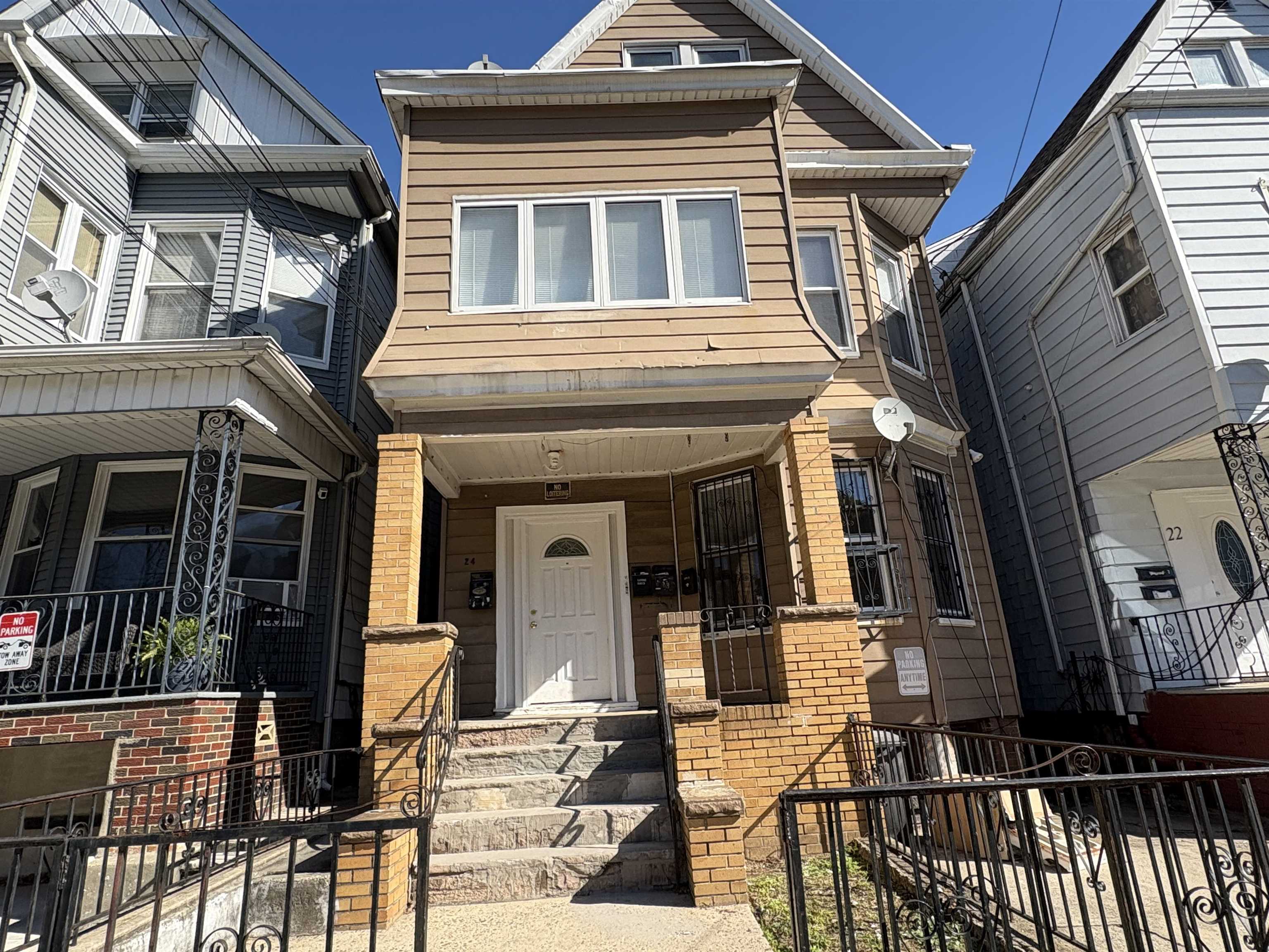 24 WEGMAN PARKWAY Unit: 1