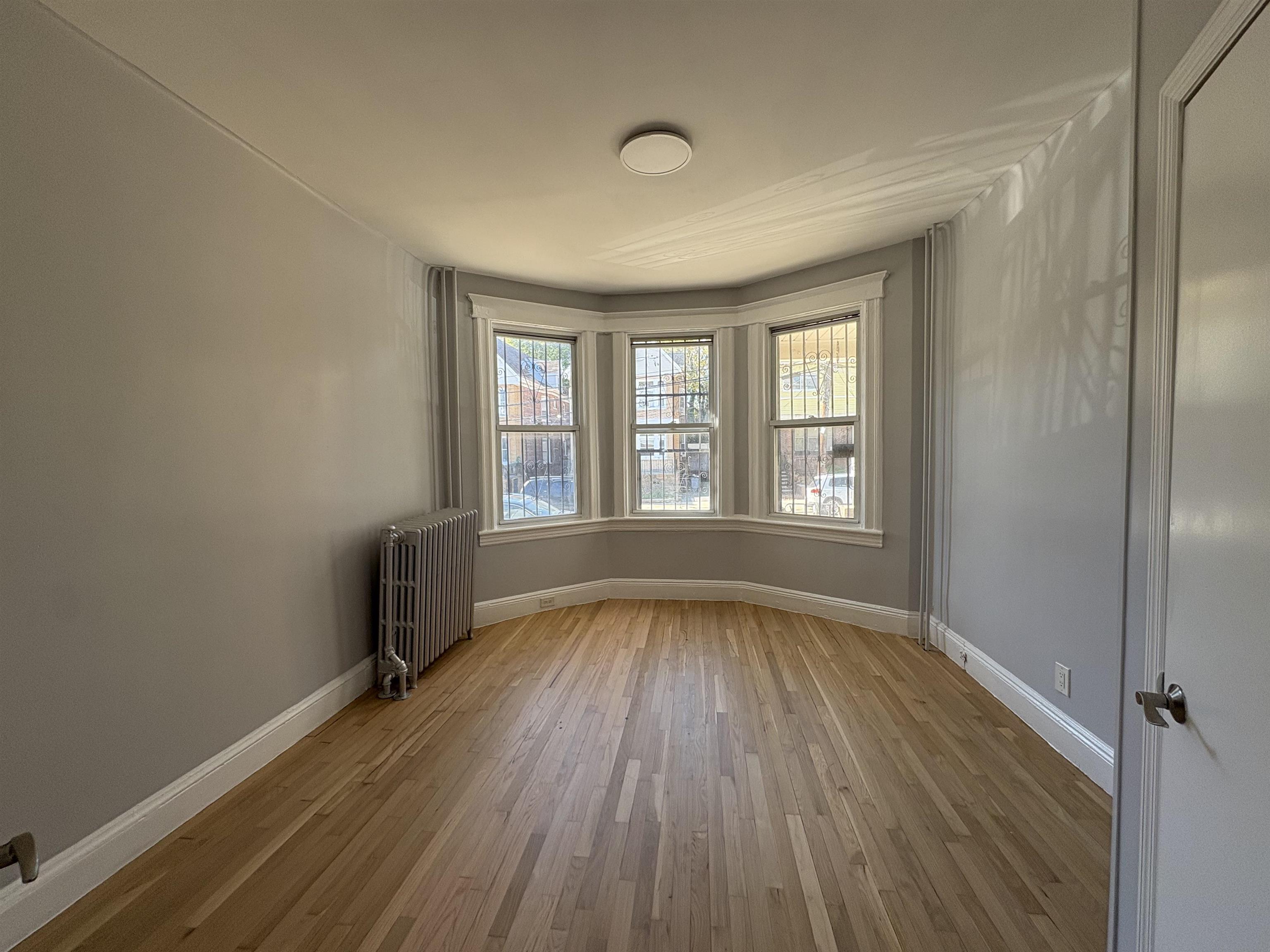 24 WEGMAN PARKWAY Unit: 1