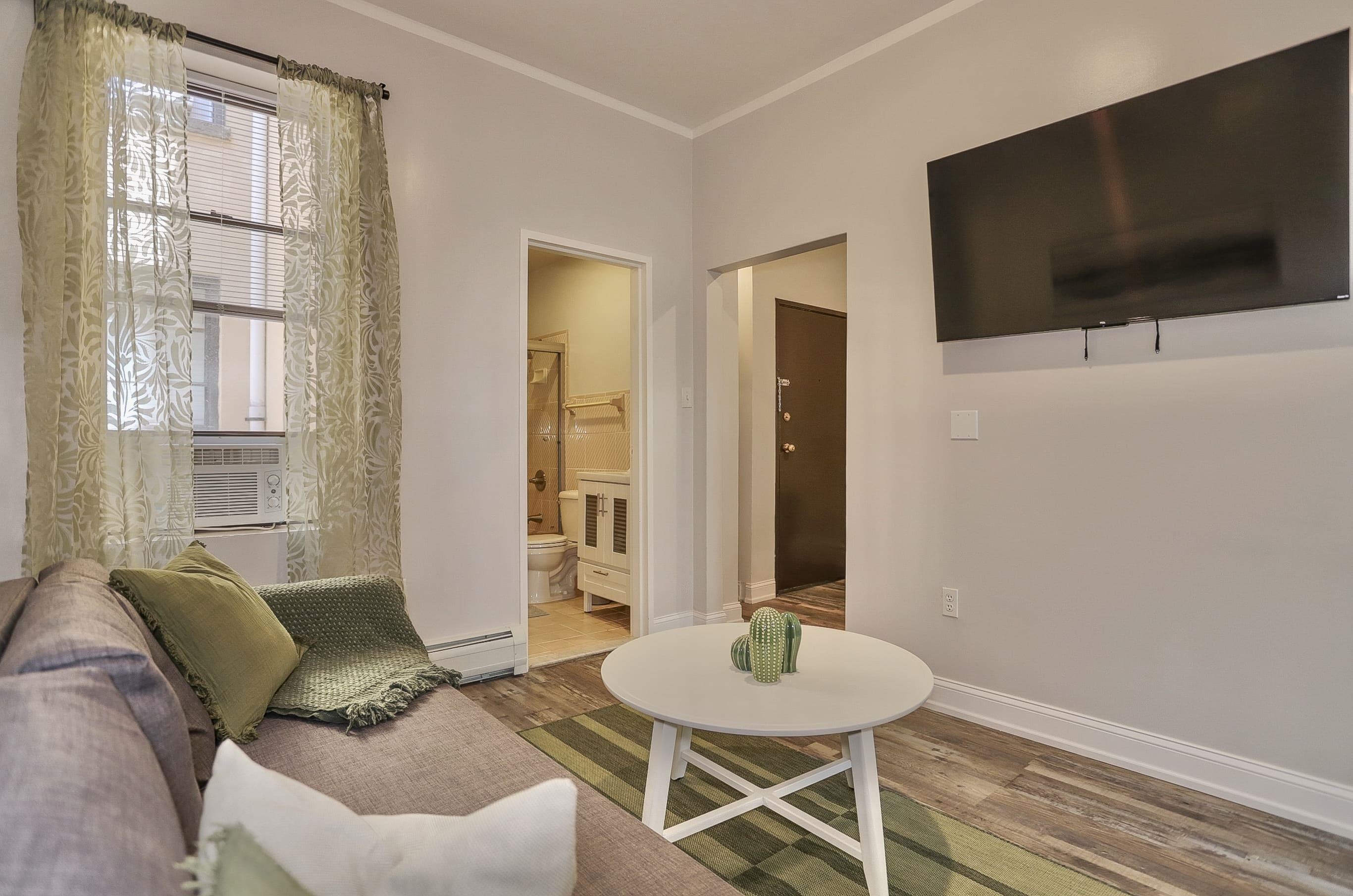 208 48TH ST Unit: 27