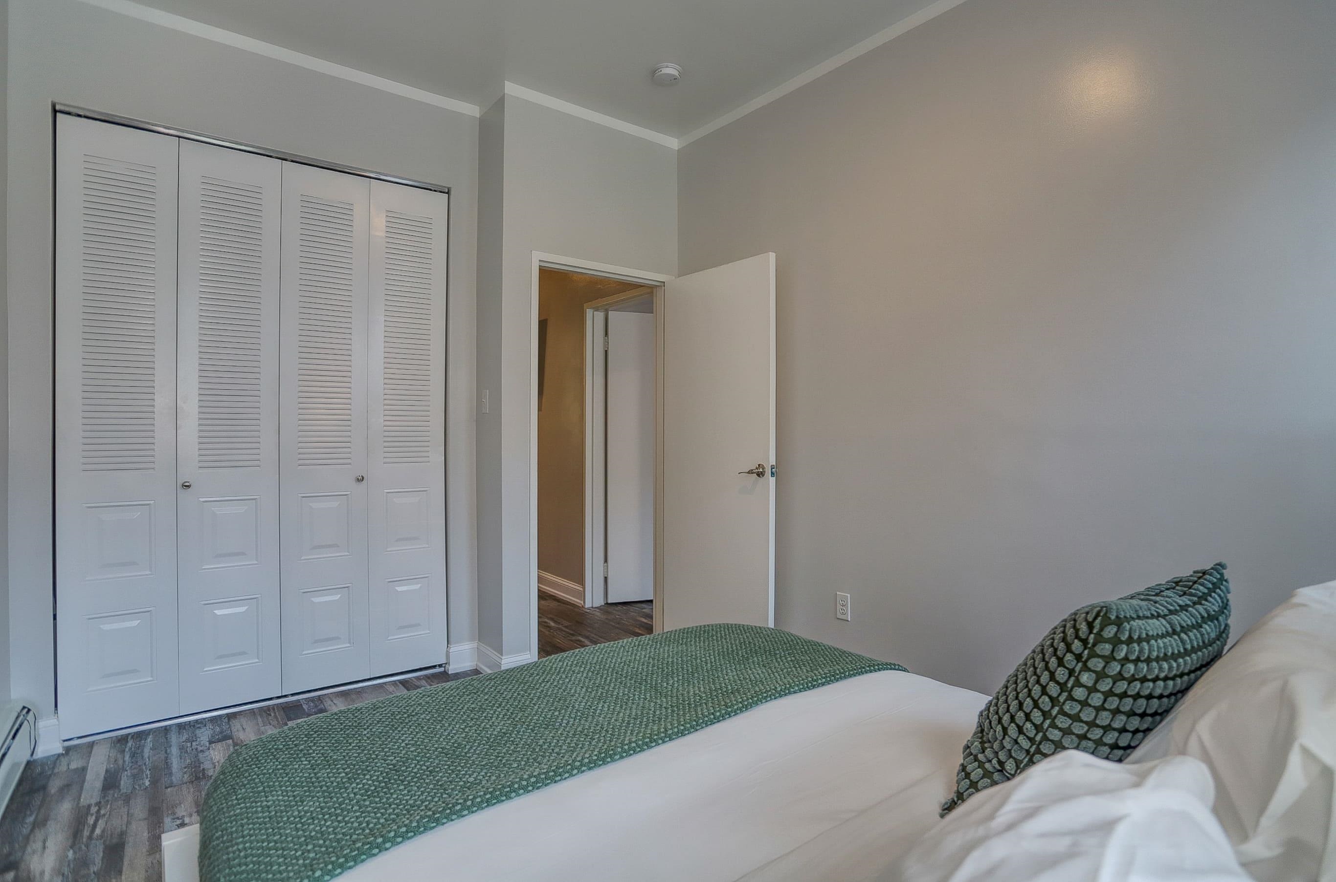 208 48TH ST Unit: 28