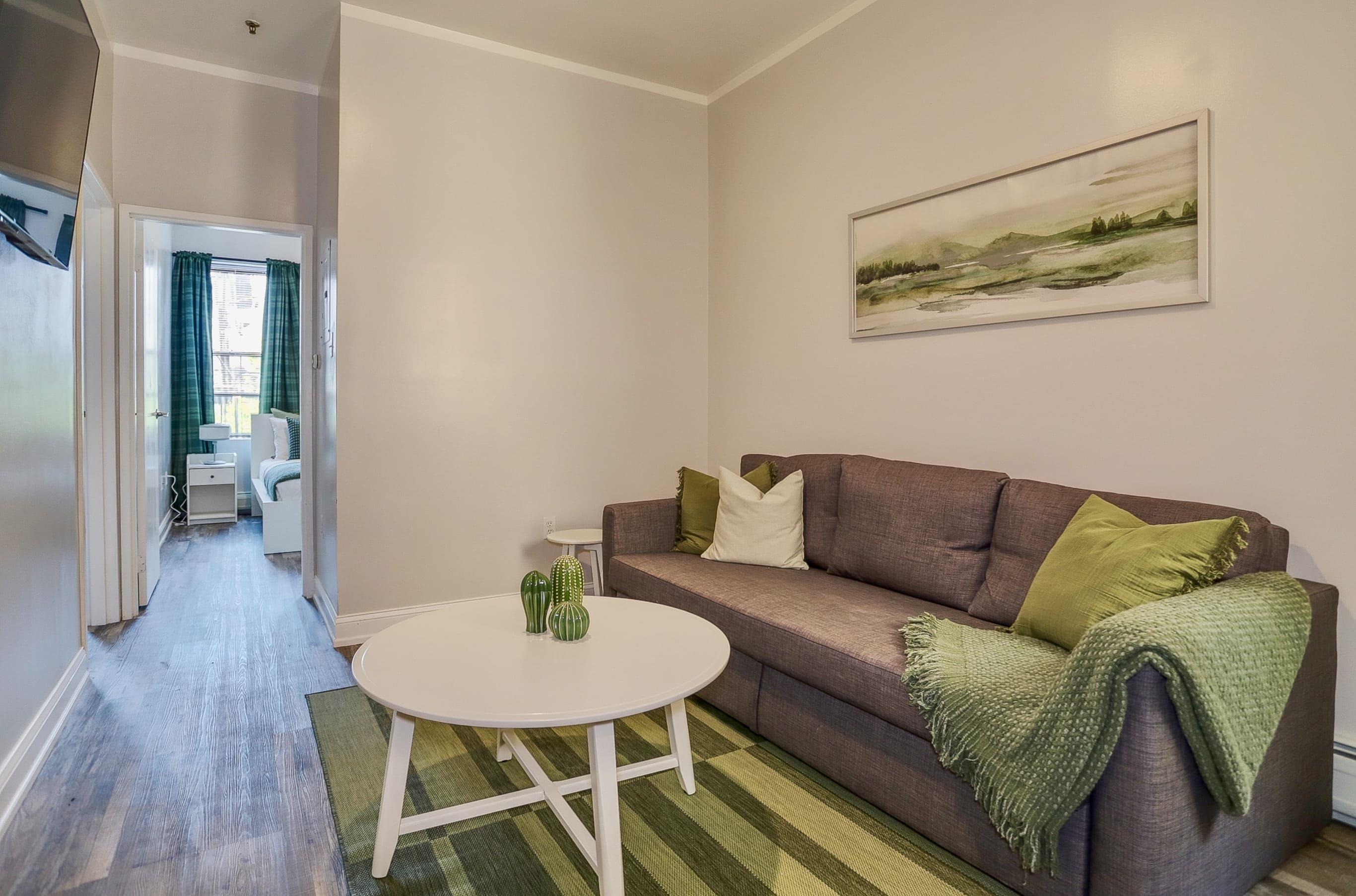 208 48TH ST Unit: 28