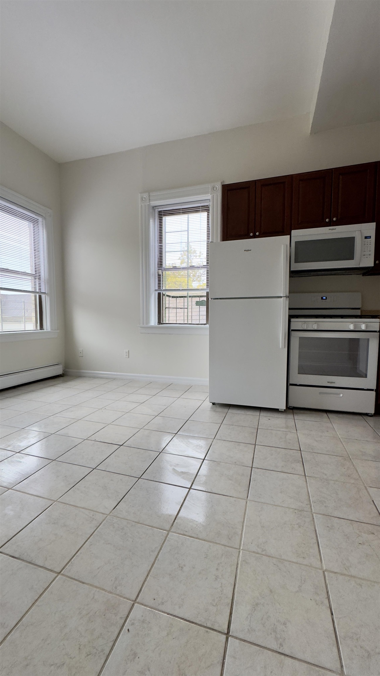 99 LEMBECK AVE Unit: 4