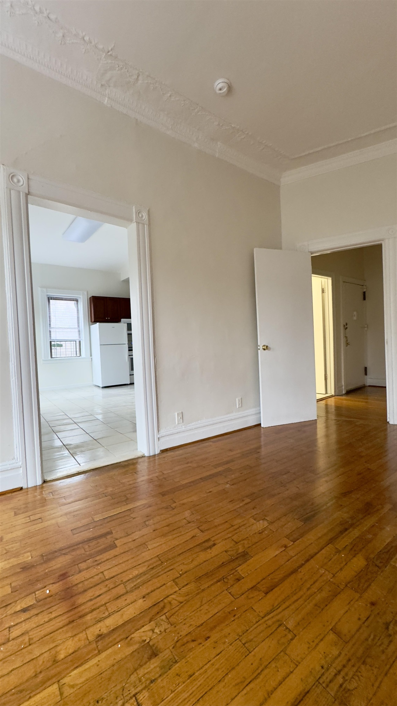 99 LEMBECK AVE Unit: 4