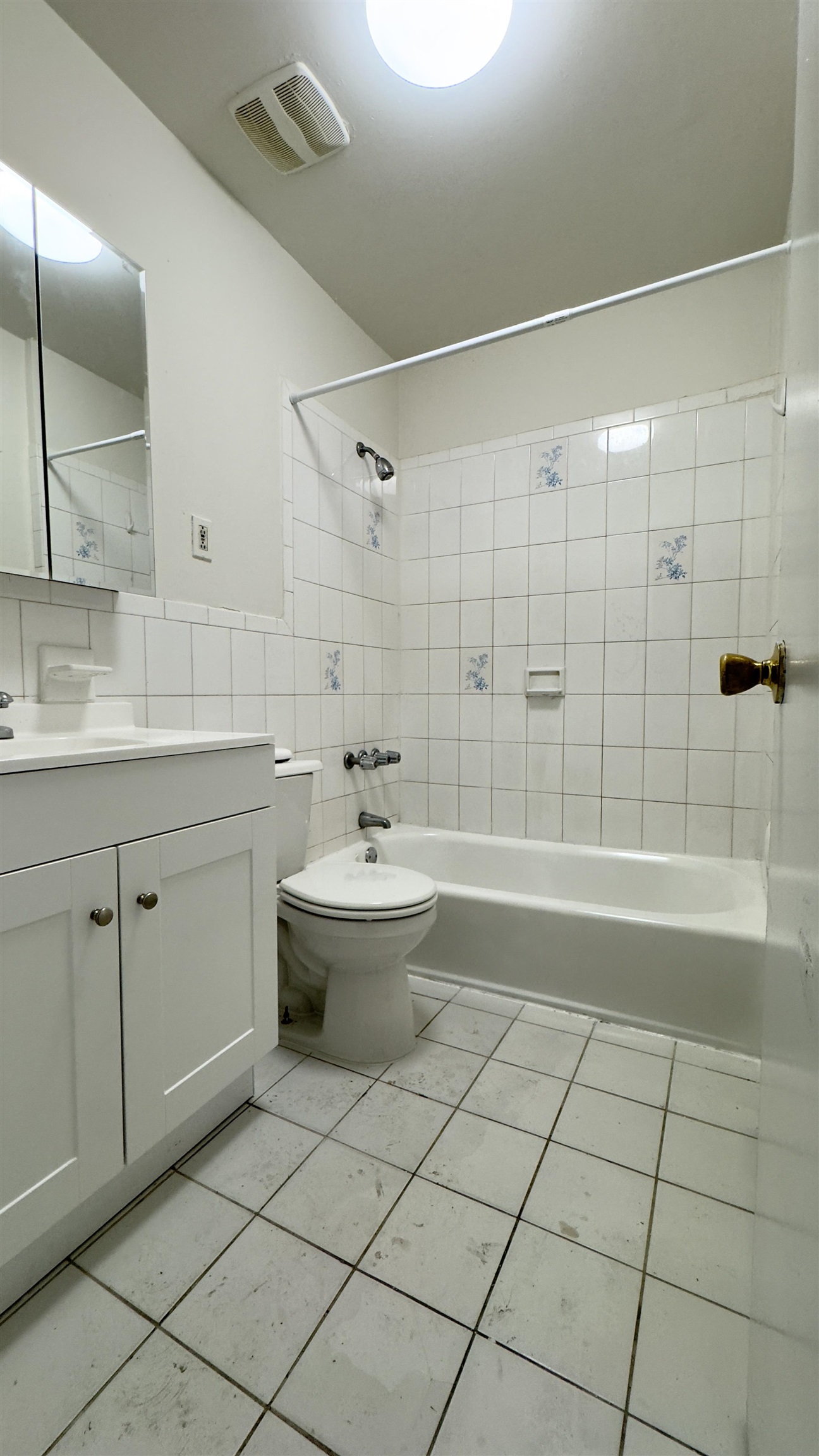 99 LEMBECK AVE Unit: 4