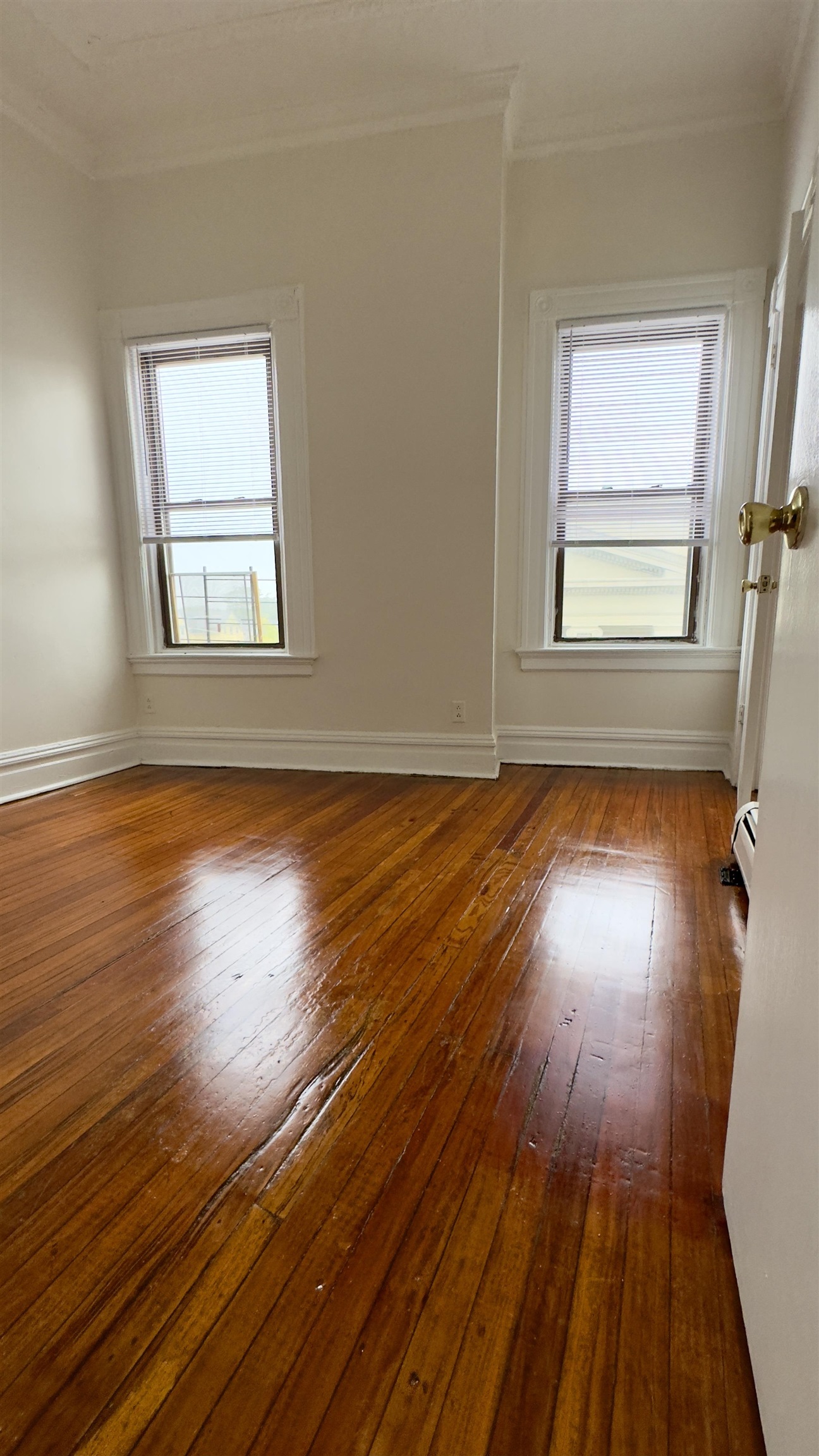 99 LEMBECK AVE Unit: 4