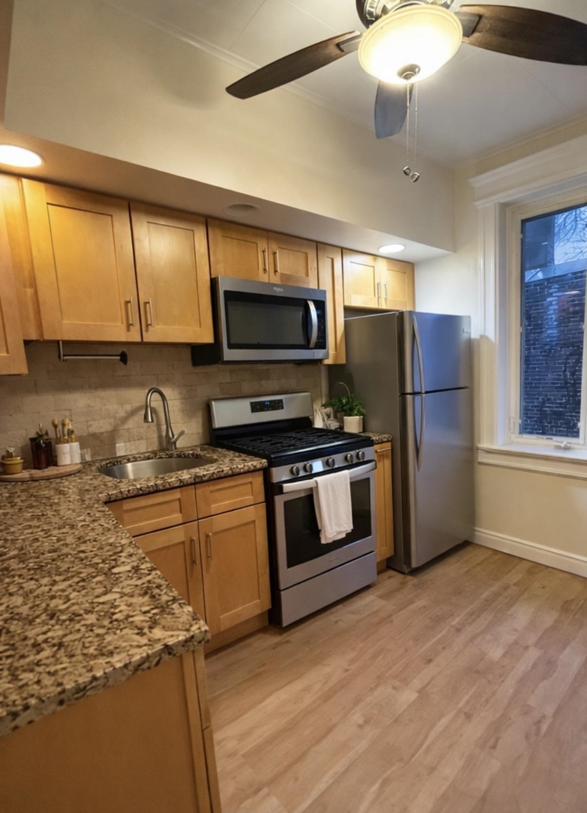 60 LIBERTY PL Unit: 2