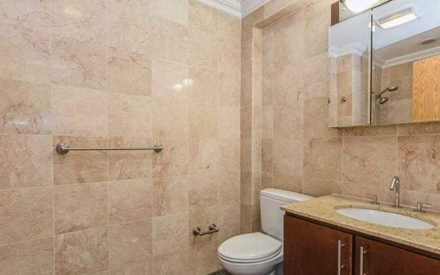 17 MEADOW RD Unit: 210