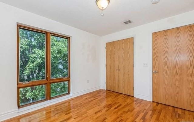 17 MEADOW RD Unit: 210