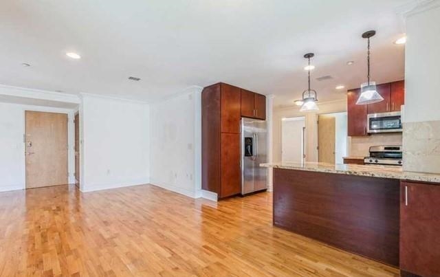 17 MEADOW RD Unit: 210