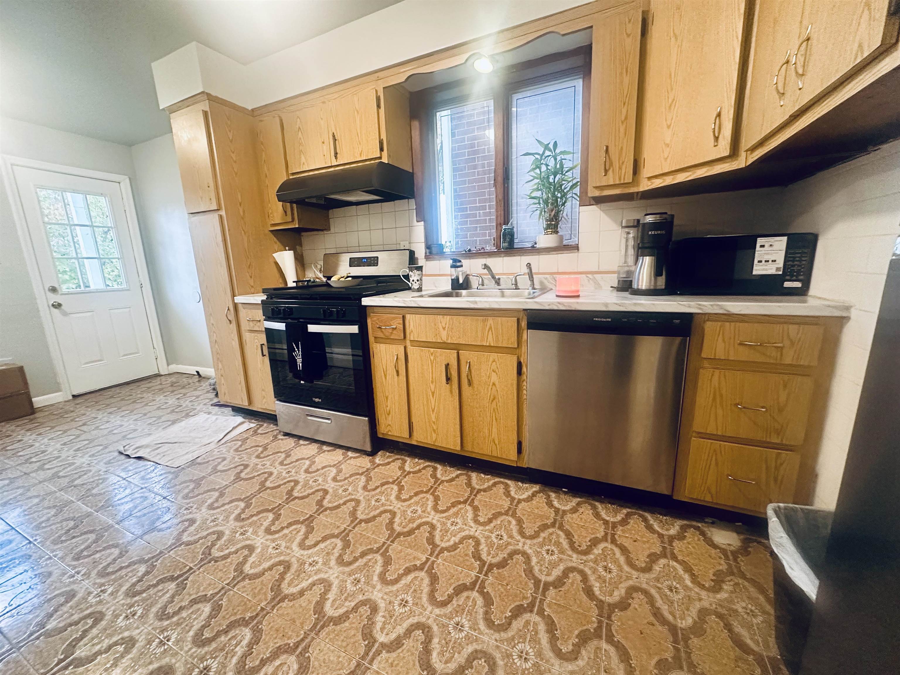 97 SANFORD PL Unit: 1