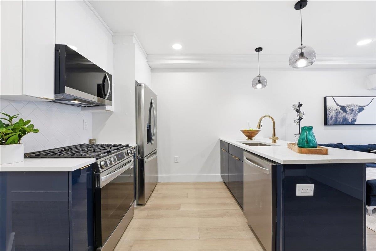 184 CENTRAL AVE Unit: 1A