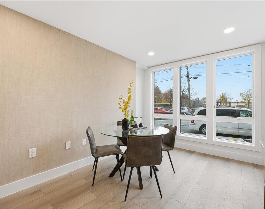 184 CENTRAL AVE Unit: 1A