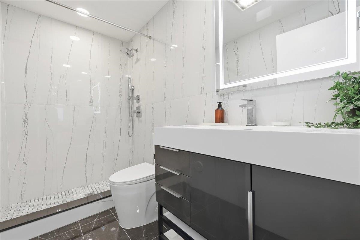 184 CENTRAL AVE Unit: 1A