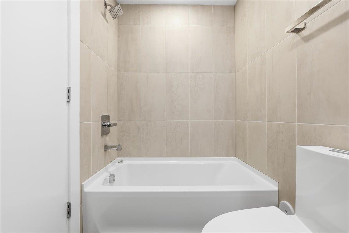 184 CENTRAL AVE Unit: 3A