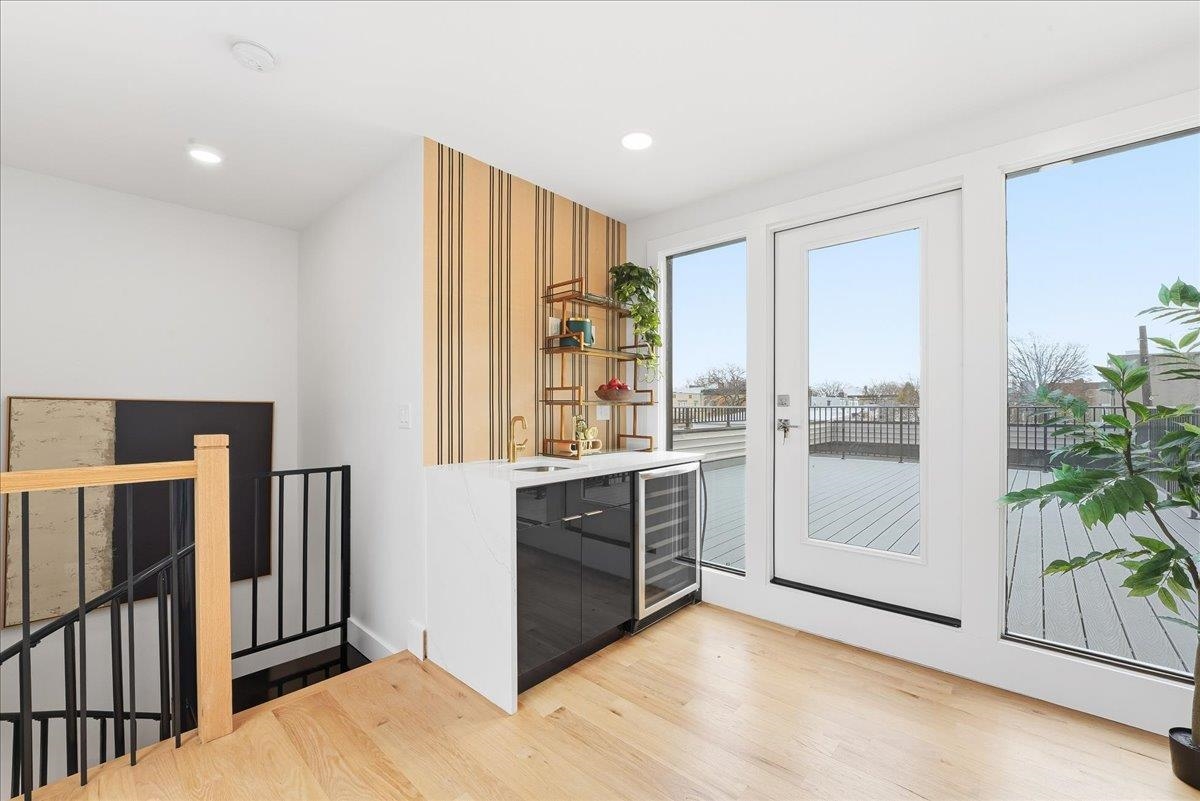 184 CENTRAL AVE Unit: 3A