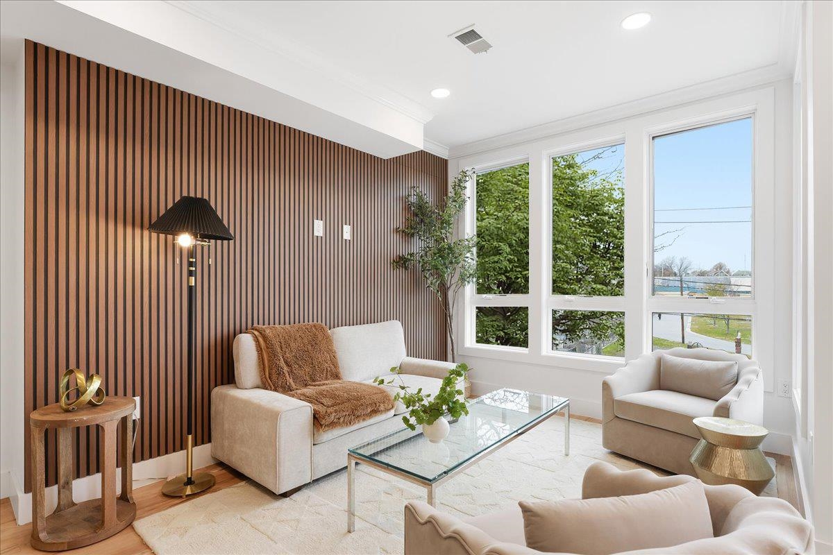 184 CENTRAL AVE Unit: 3A