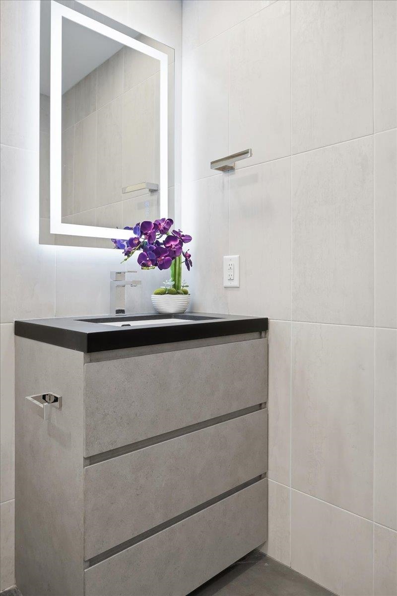 184 CENTRAL AVE Unit: 3A