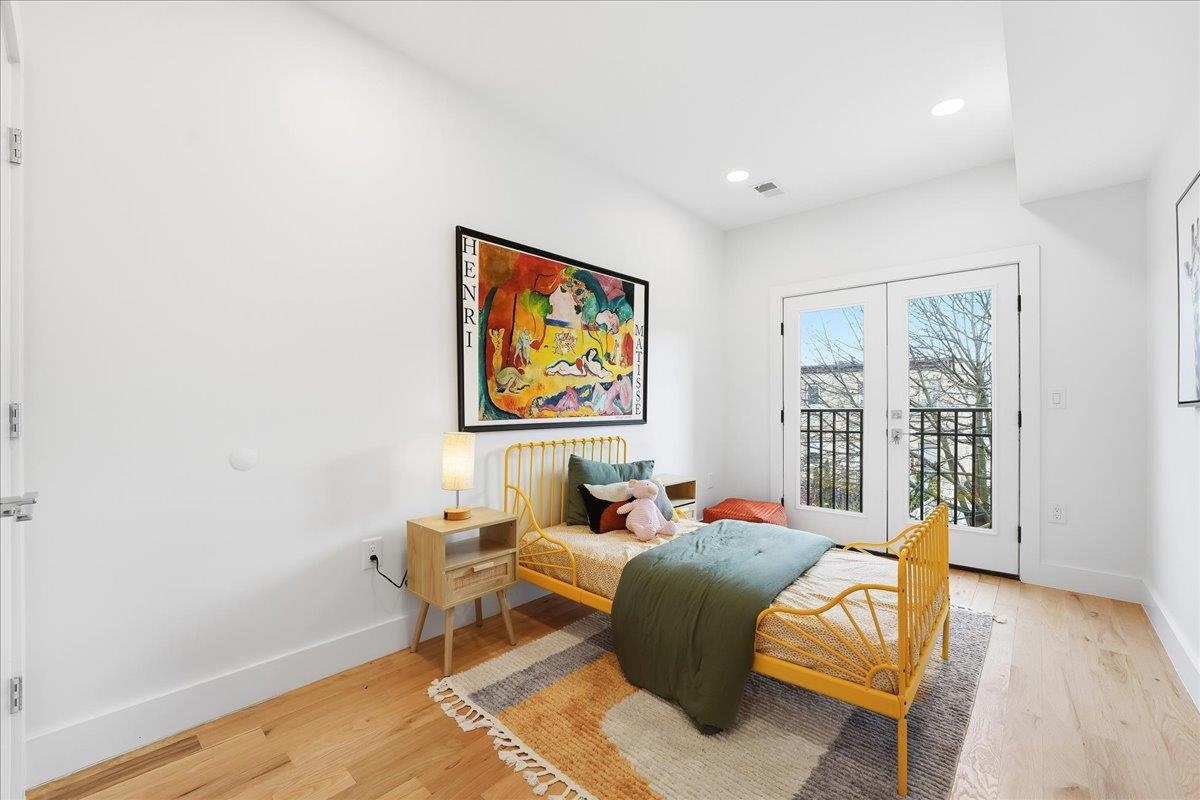 184 CENTRAL AVE Unit: 3A