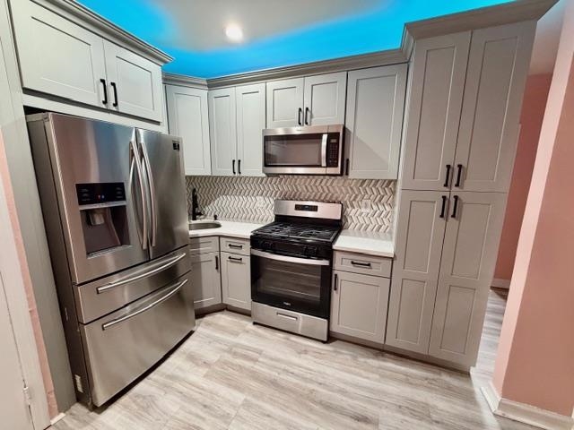 87.5 LAIDLAW AVE Unit: 1