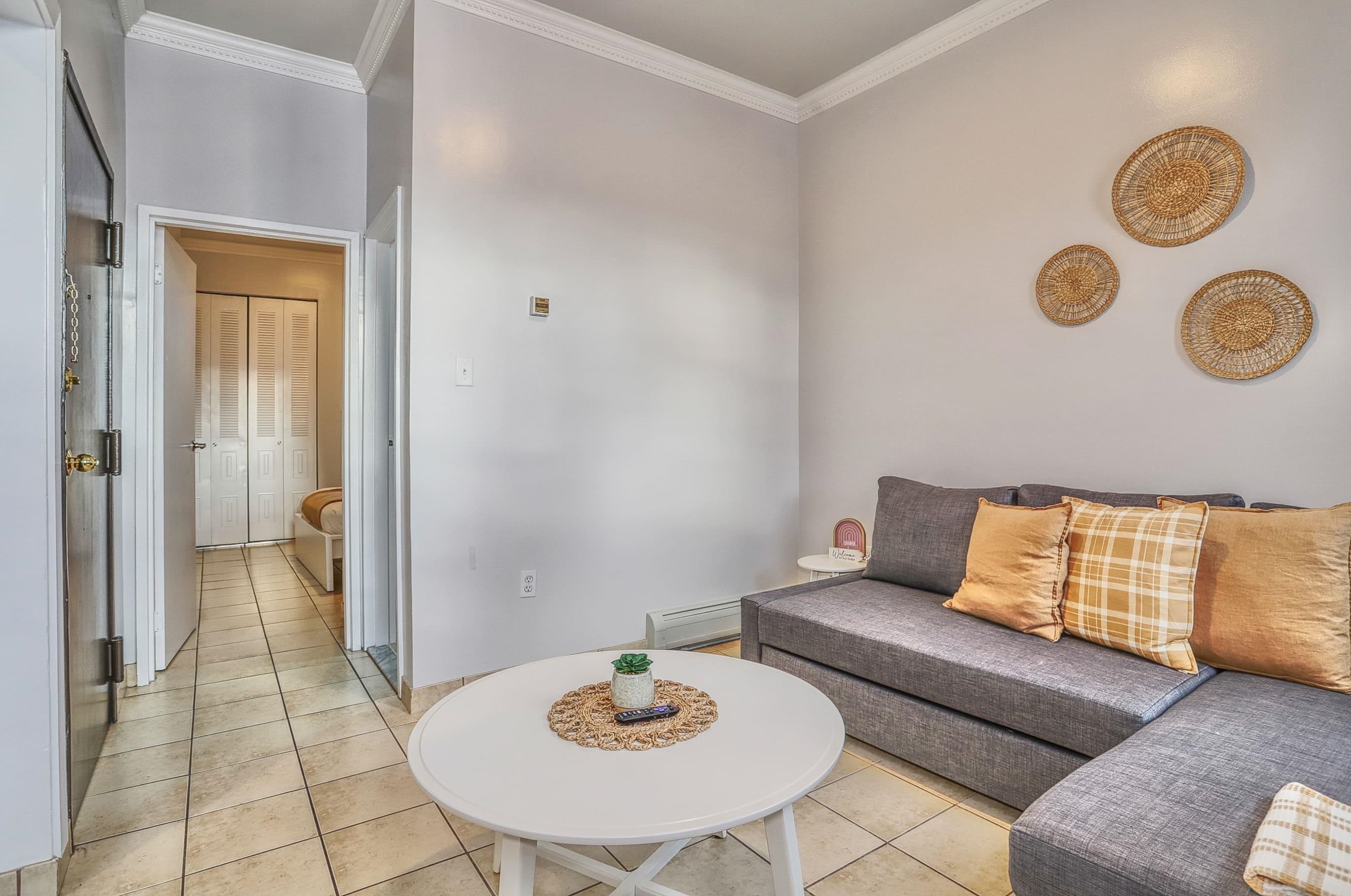 208 48TH ST Unit: 24