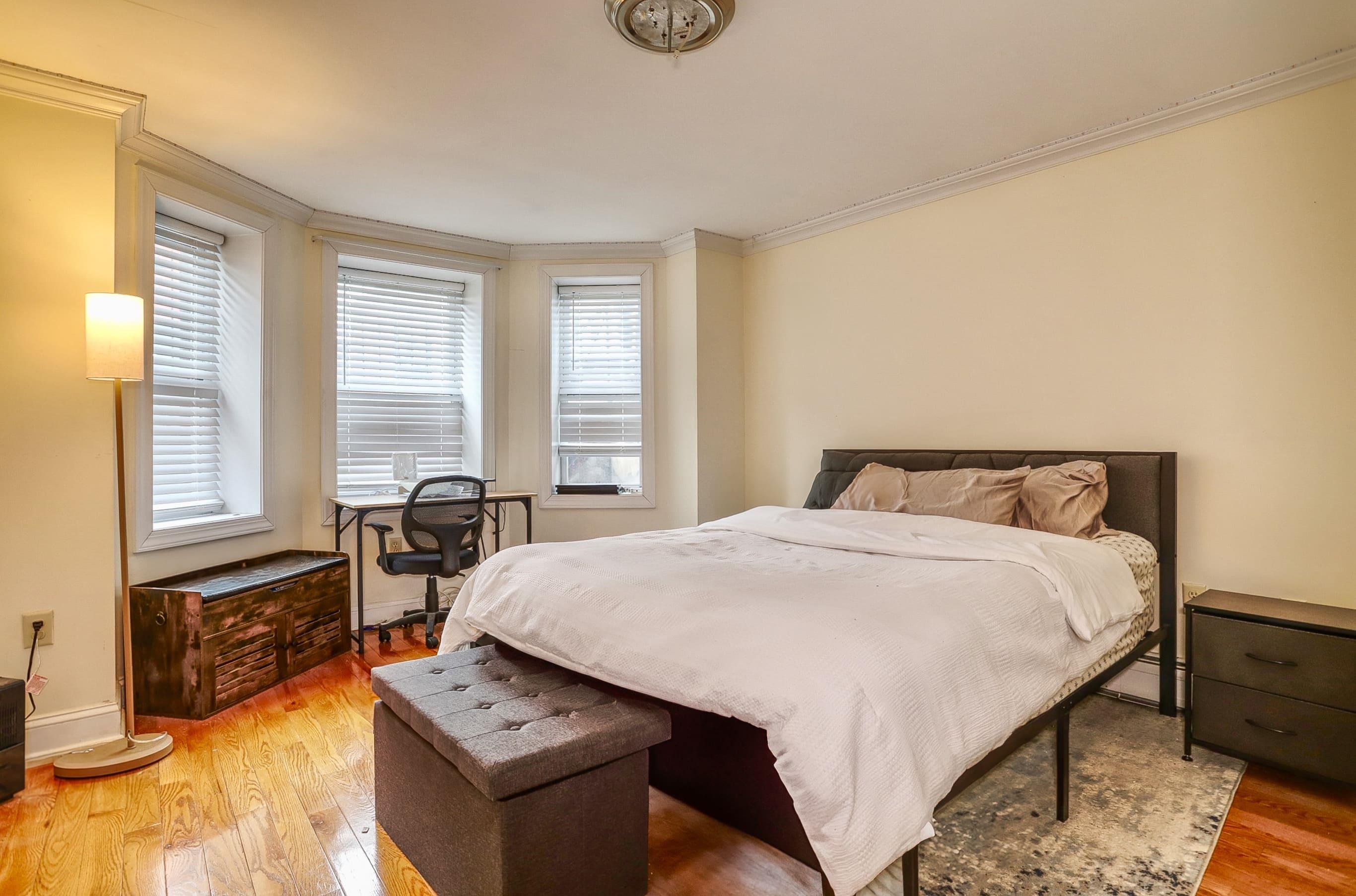 939 WASHINGTON ST Unit: A1