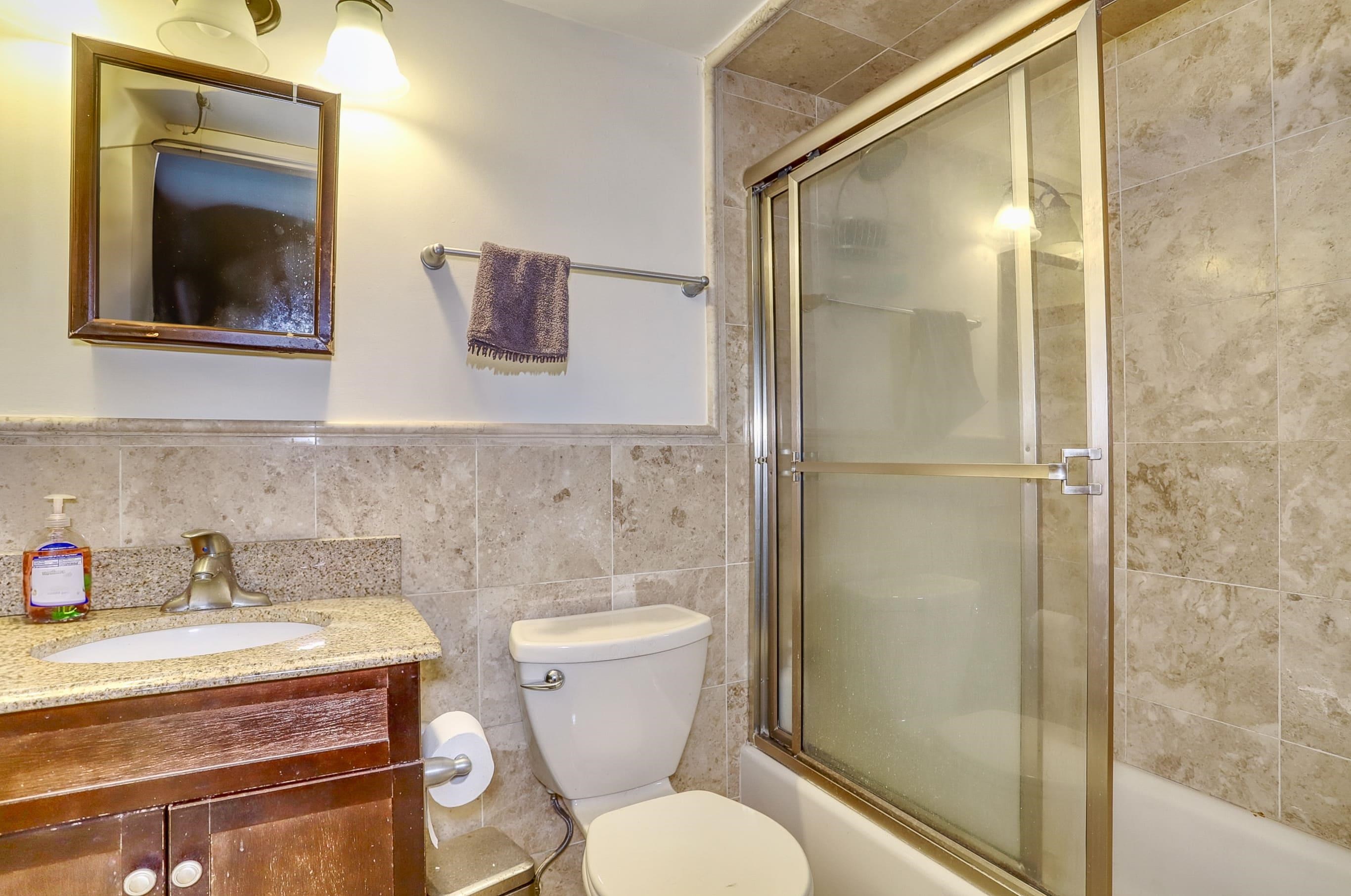 939 WASHINGTON ST Unit: A1