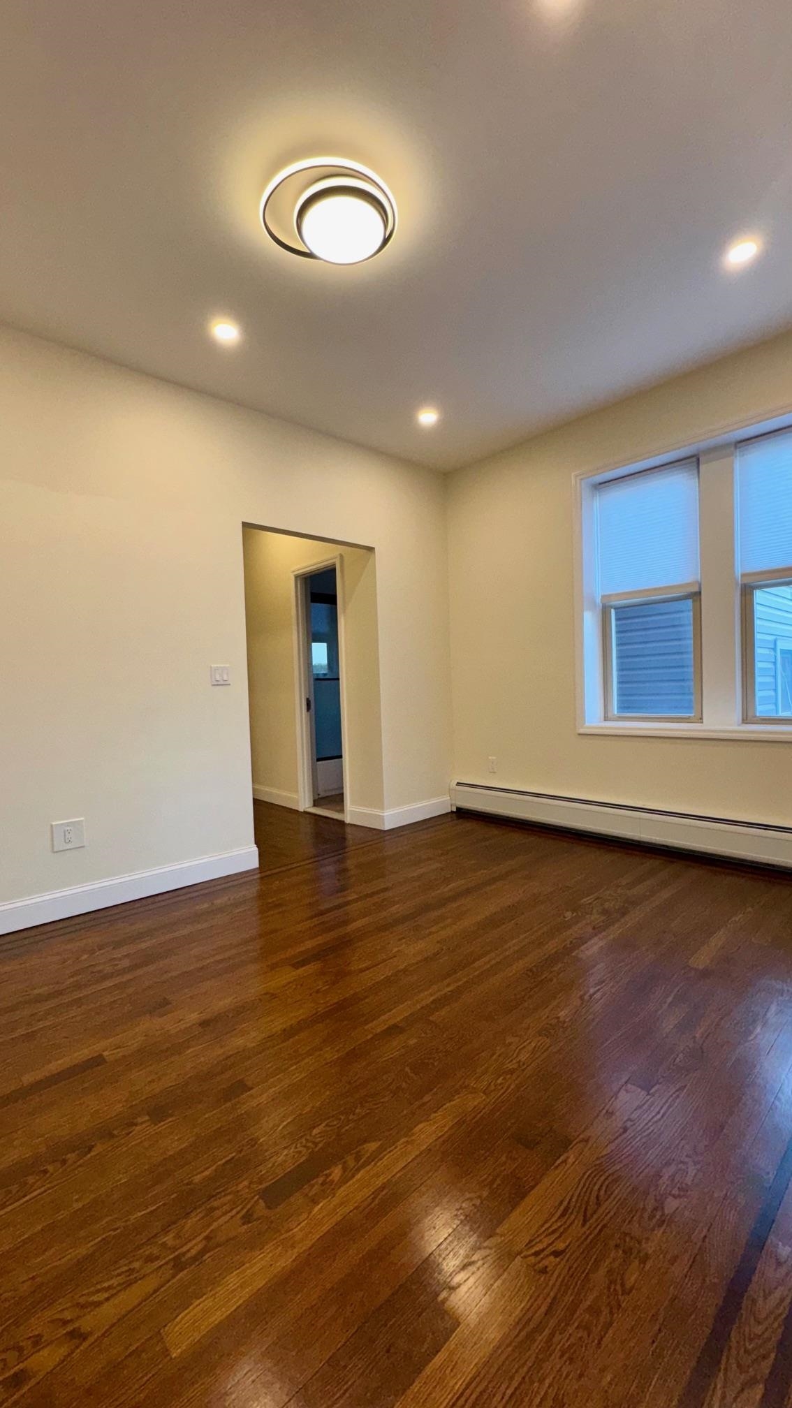 76 BEACON AVE Unit: 3B