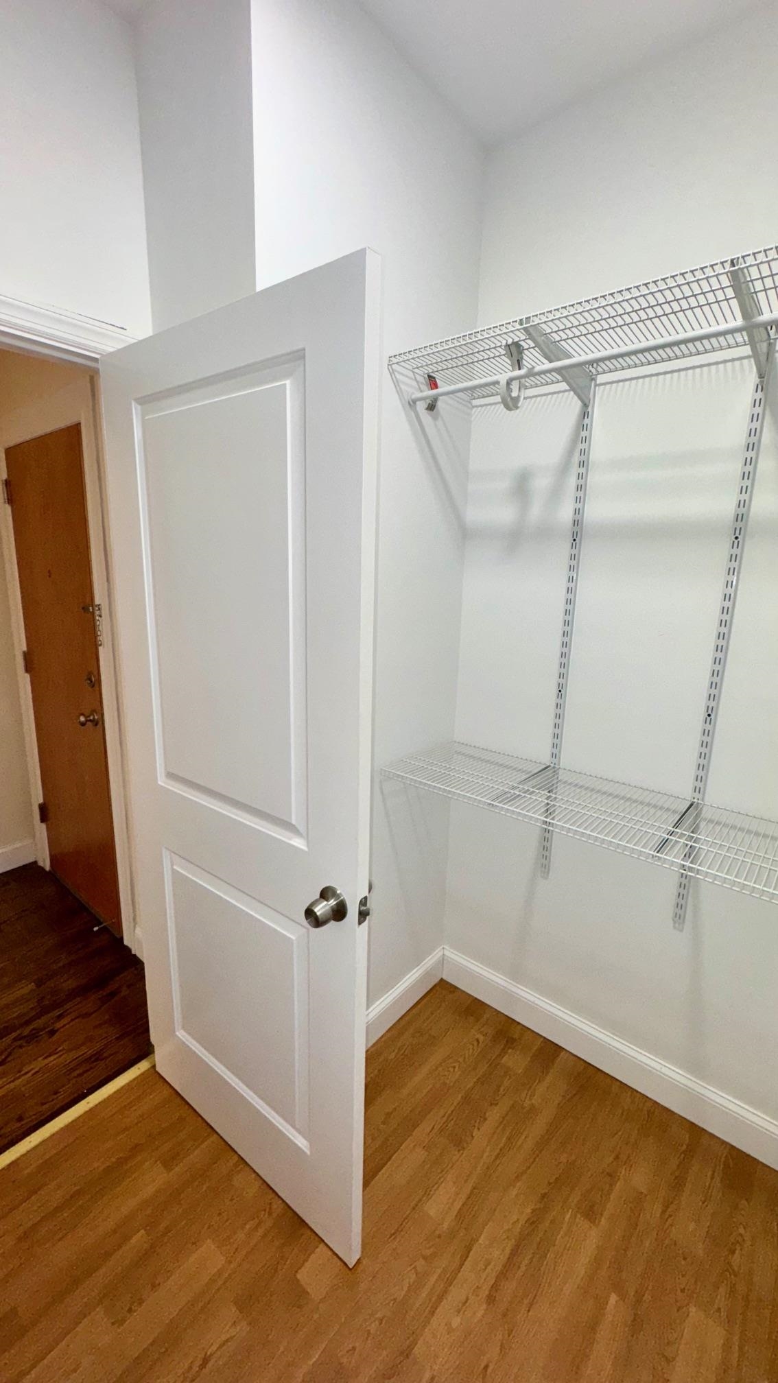 76 BEACON AVE Unit: 3B