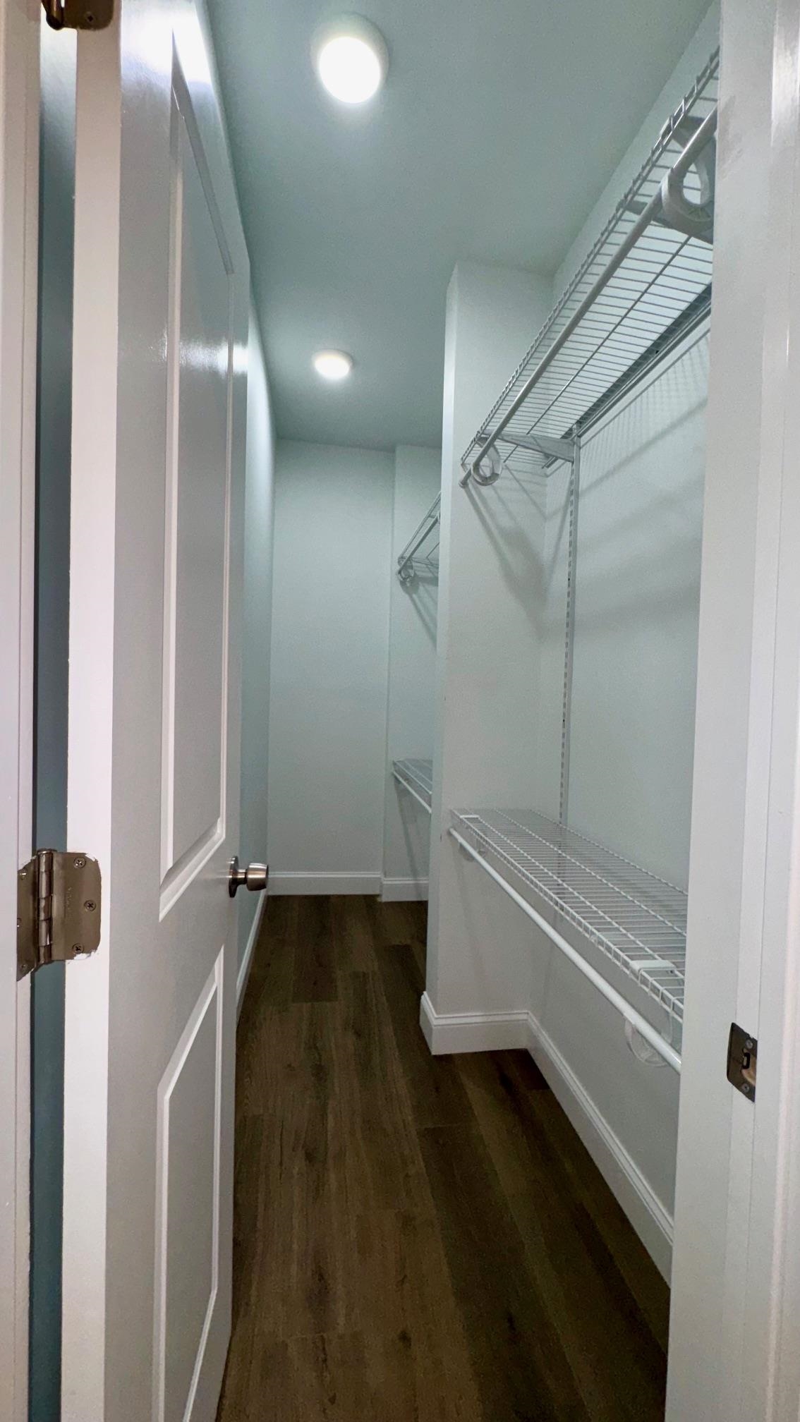 76 BEACON AVE Unit: 3B