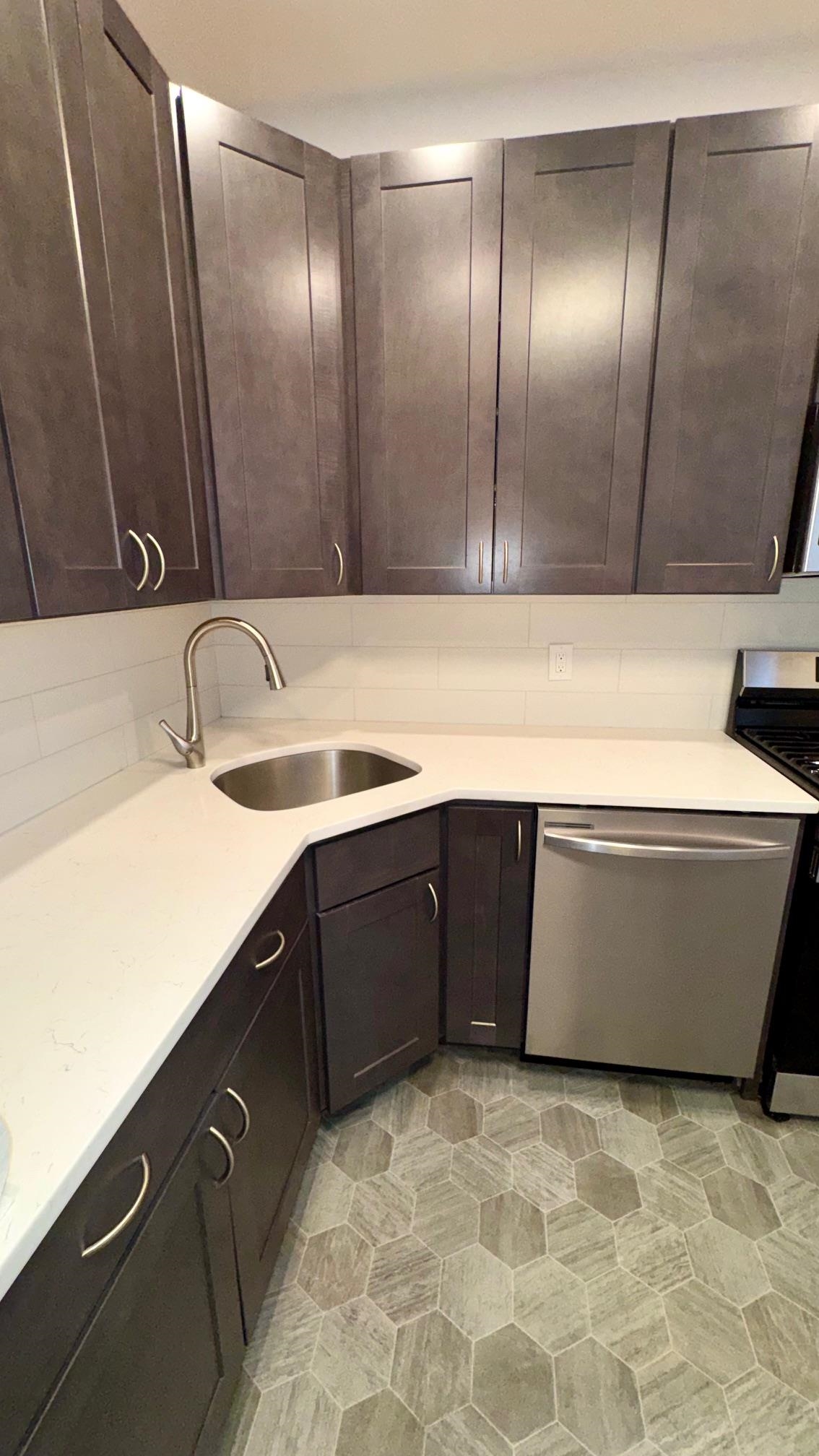 76 BEACON AVE Unit: 3B