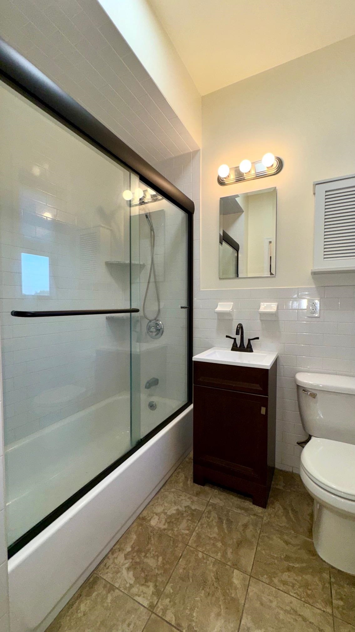 76 BEACON AVE Unit: 3B