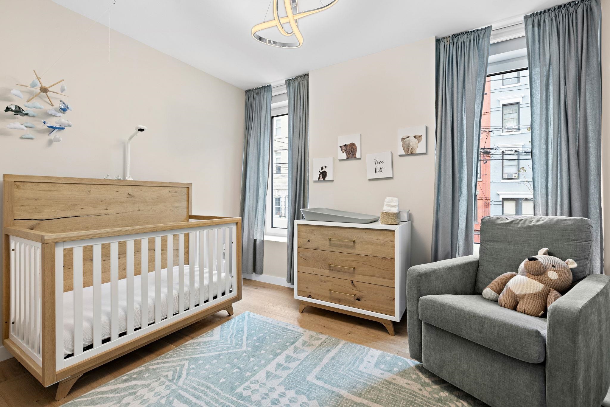 830 PARK AVE Unit: 201