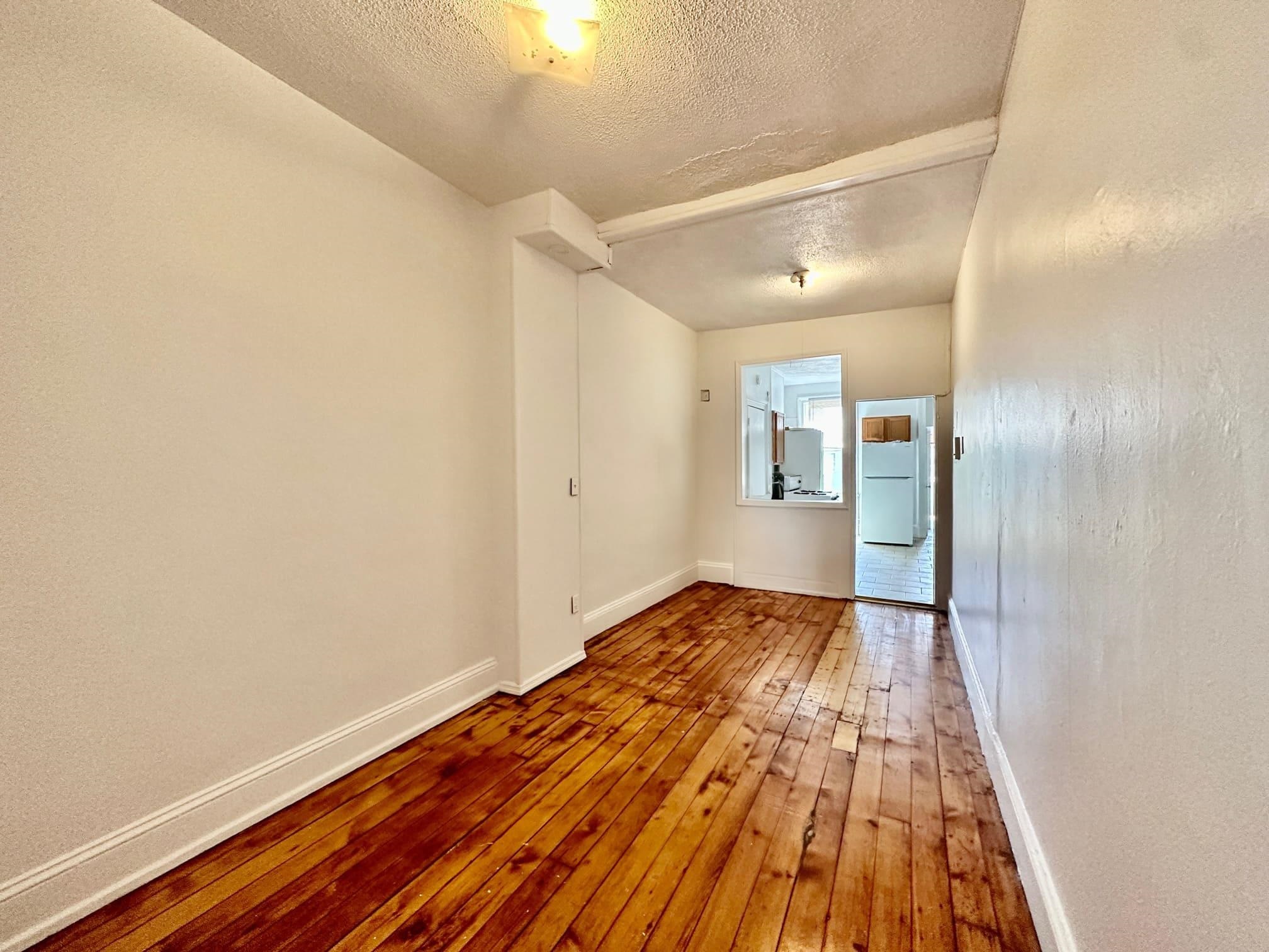 521 WILLOW AVE Unit: 4R