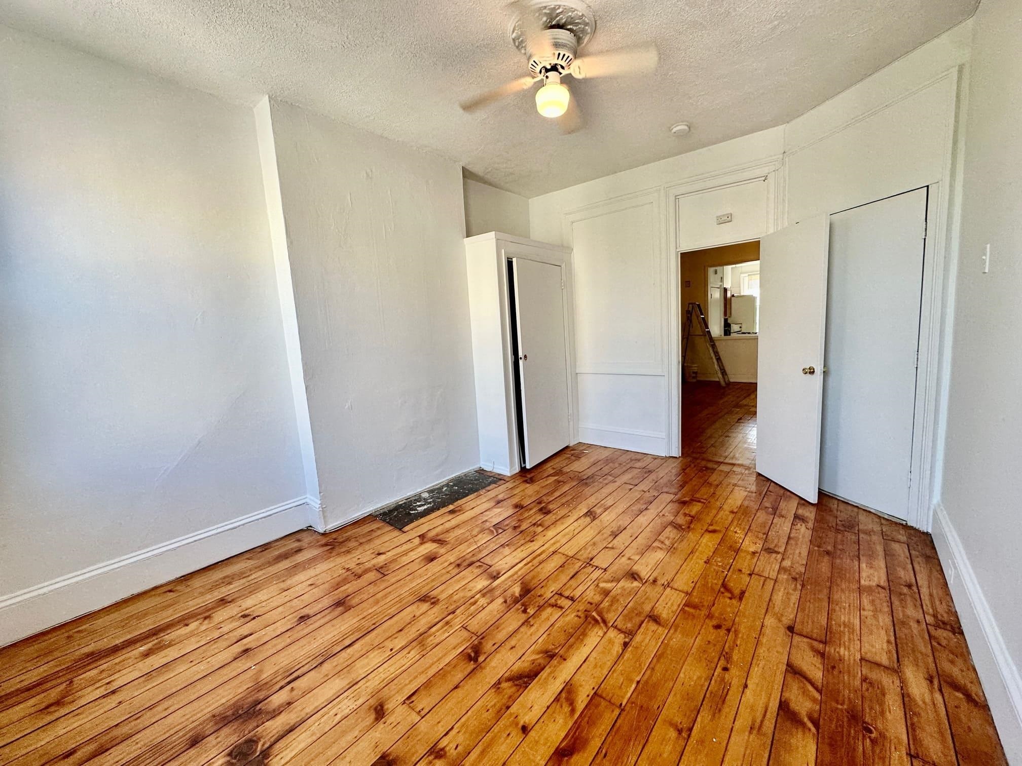 521 WILLOW AVE Unit: 4R