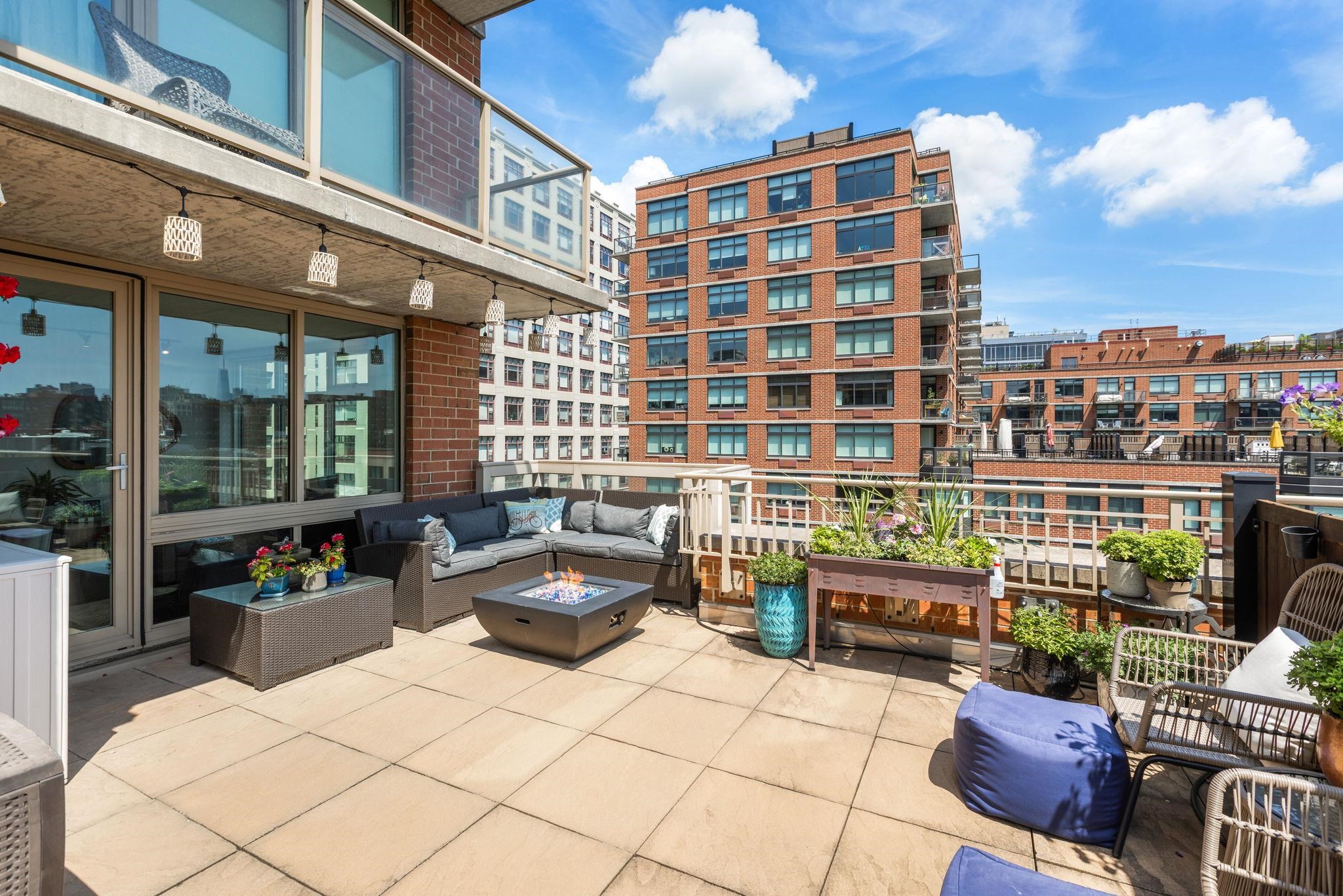 1450 WASHINGTON ST Unit: 708