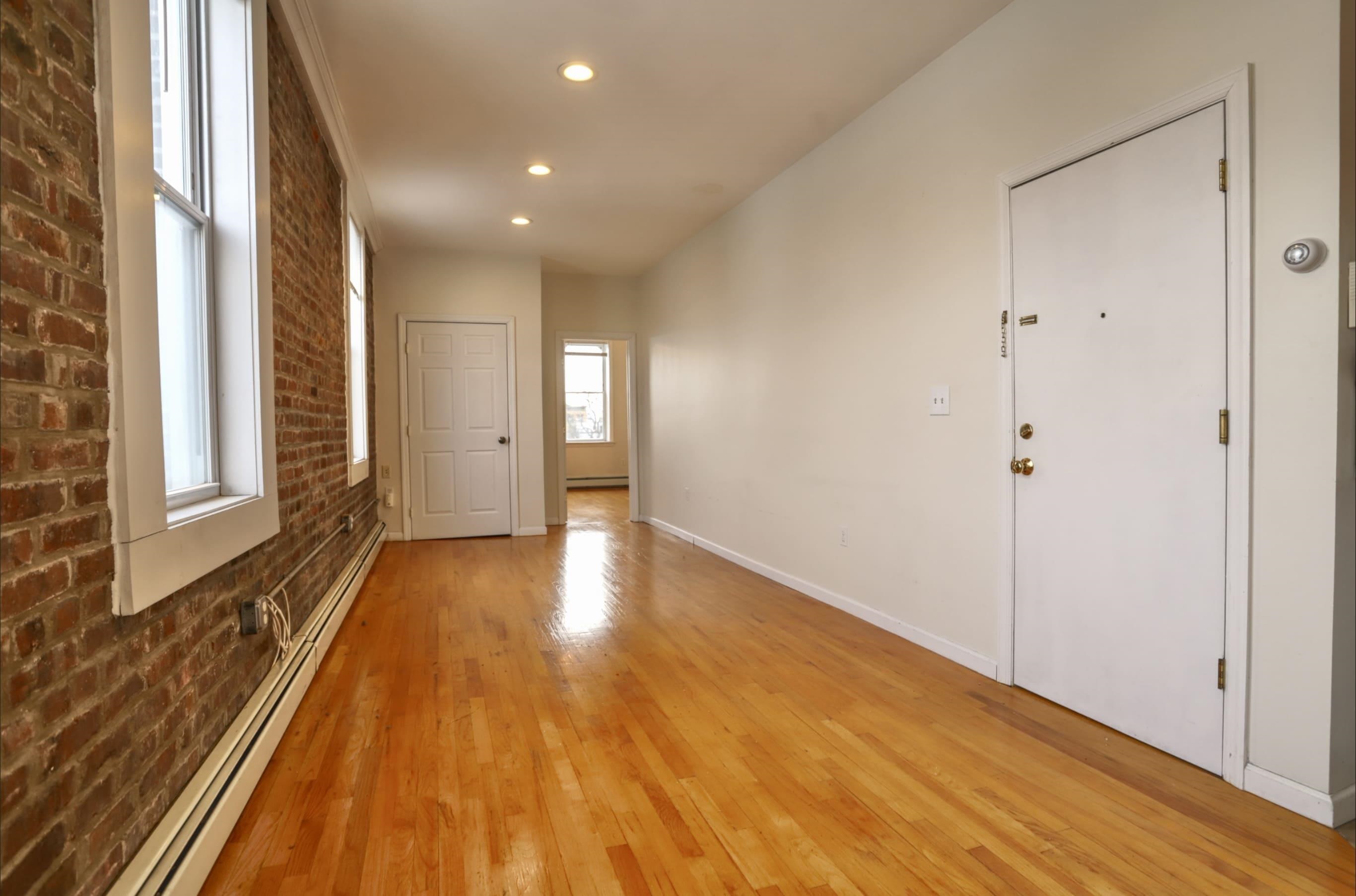 275 WEBSTER AVE Unit: 8