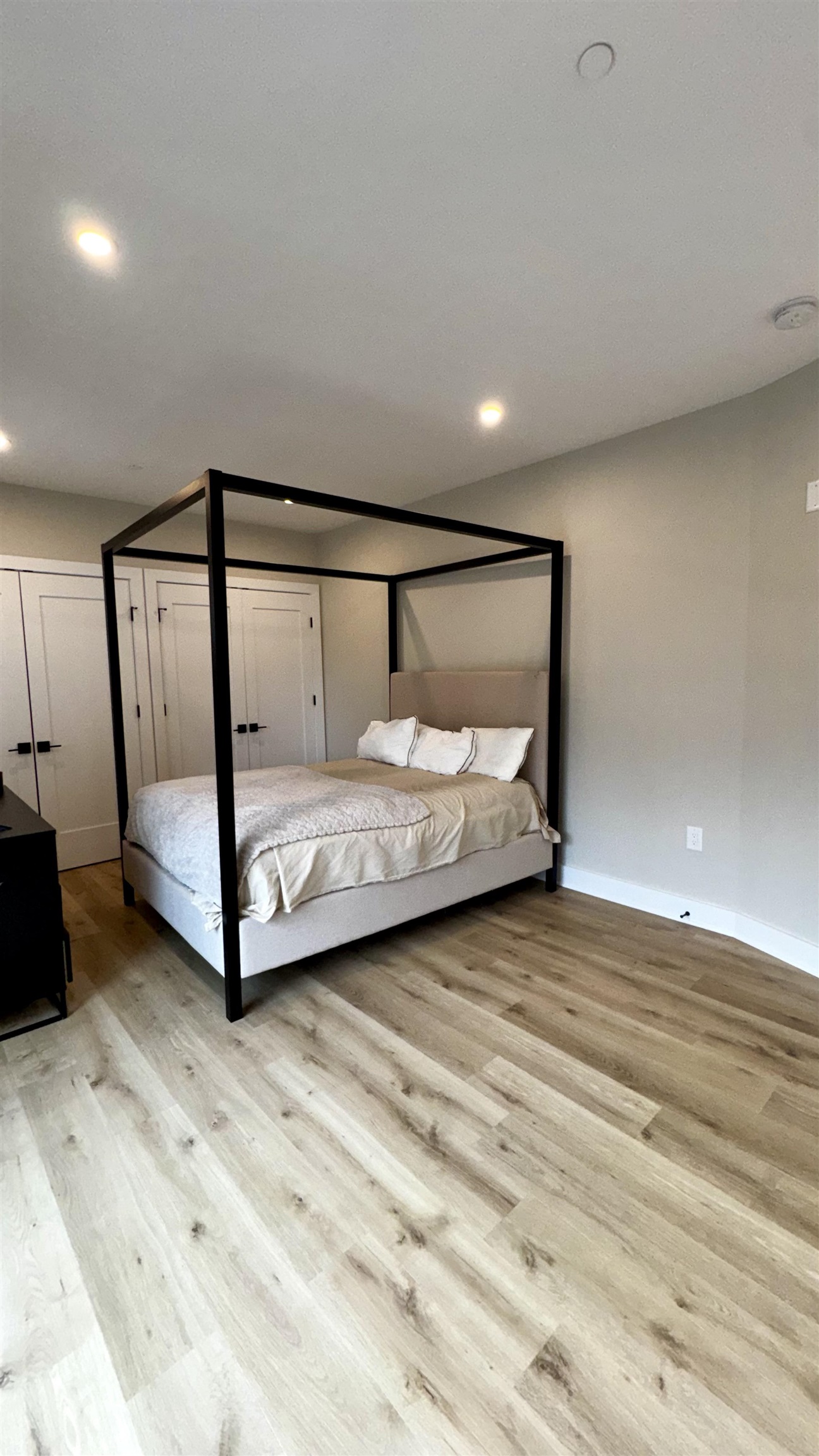 203-205 RANDOLPH AVE Unit: 101