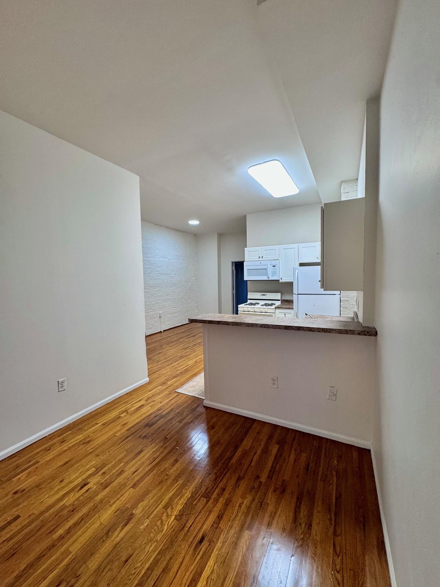 724 OCEAN AVE Unit: 2