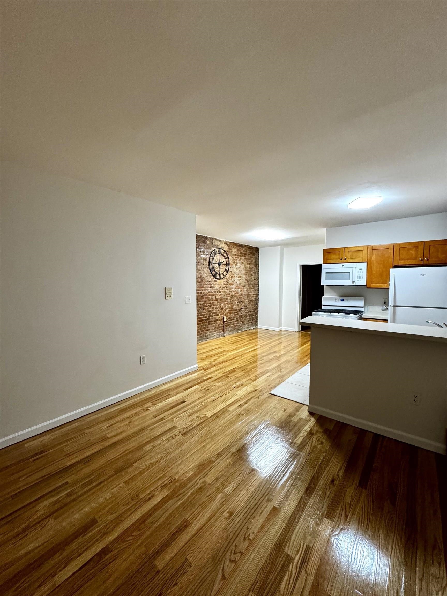 724 OCEAN AVE Unit: 2