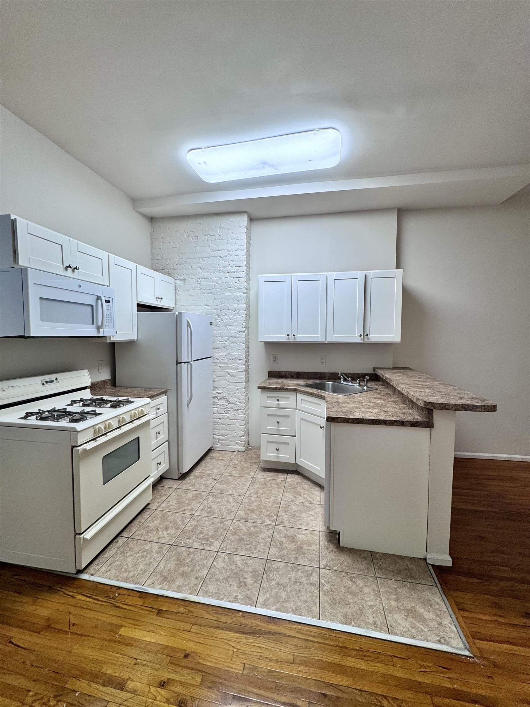 724 OCEAN AVE Unit: 2