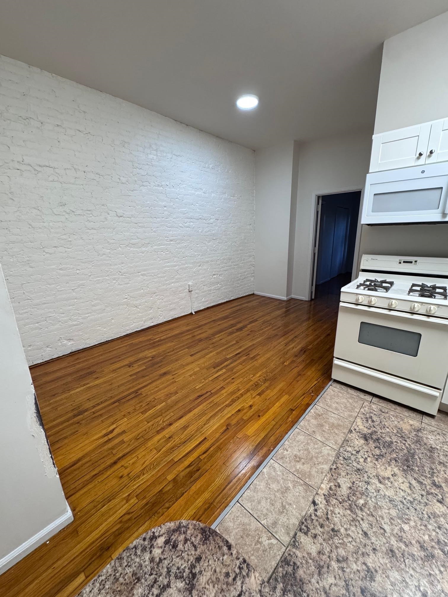 724 OCEAN AVE Unit: 2