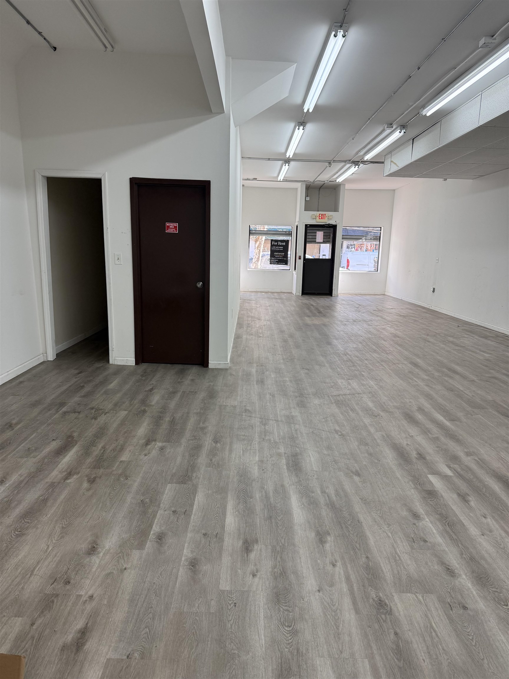 2029-31 BERGENLINE AVE