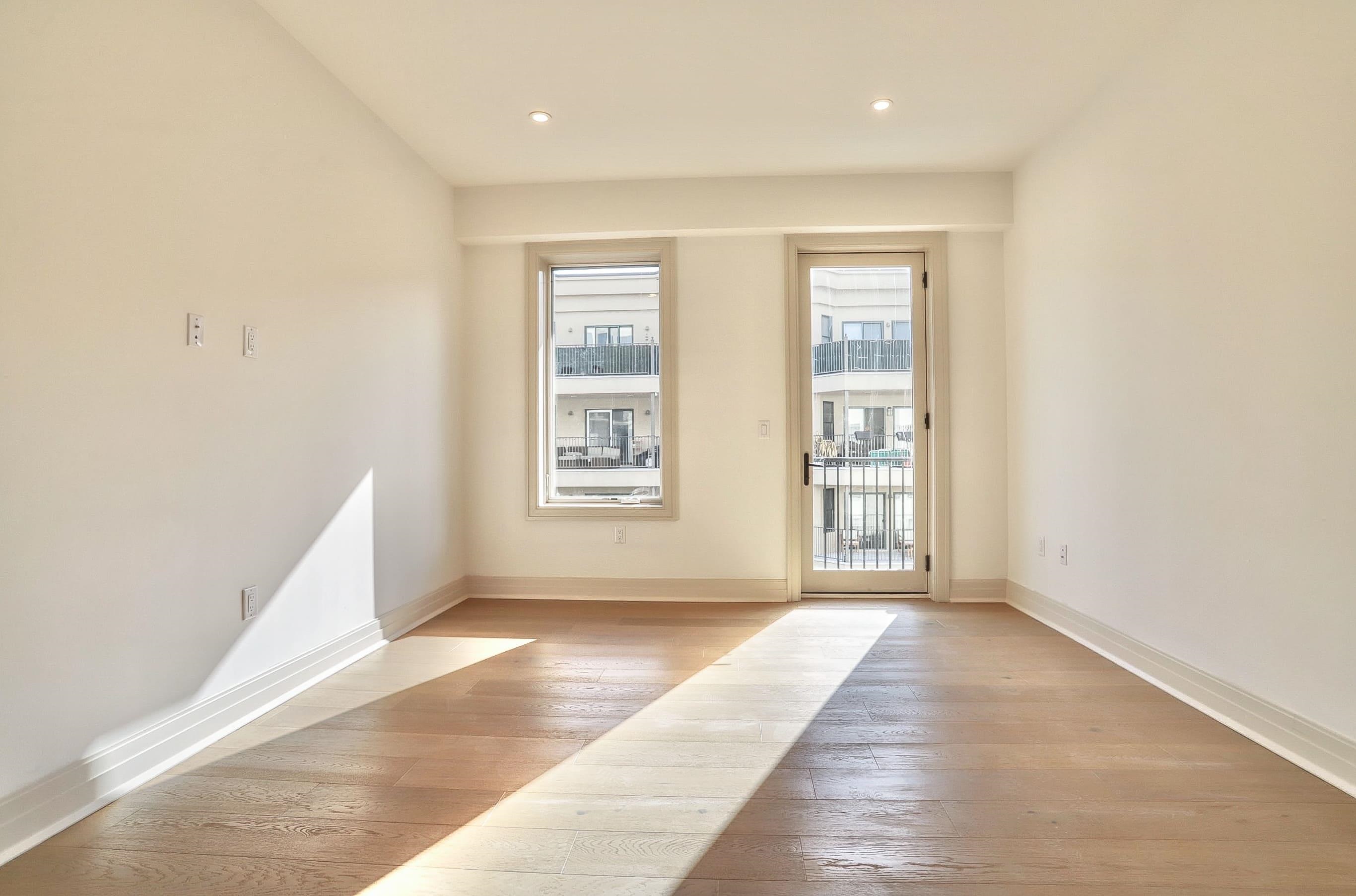 921 MADISON ST Unit: 501