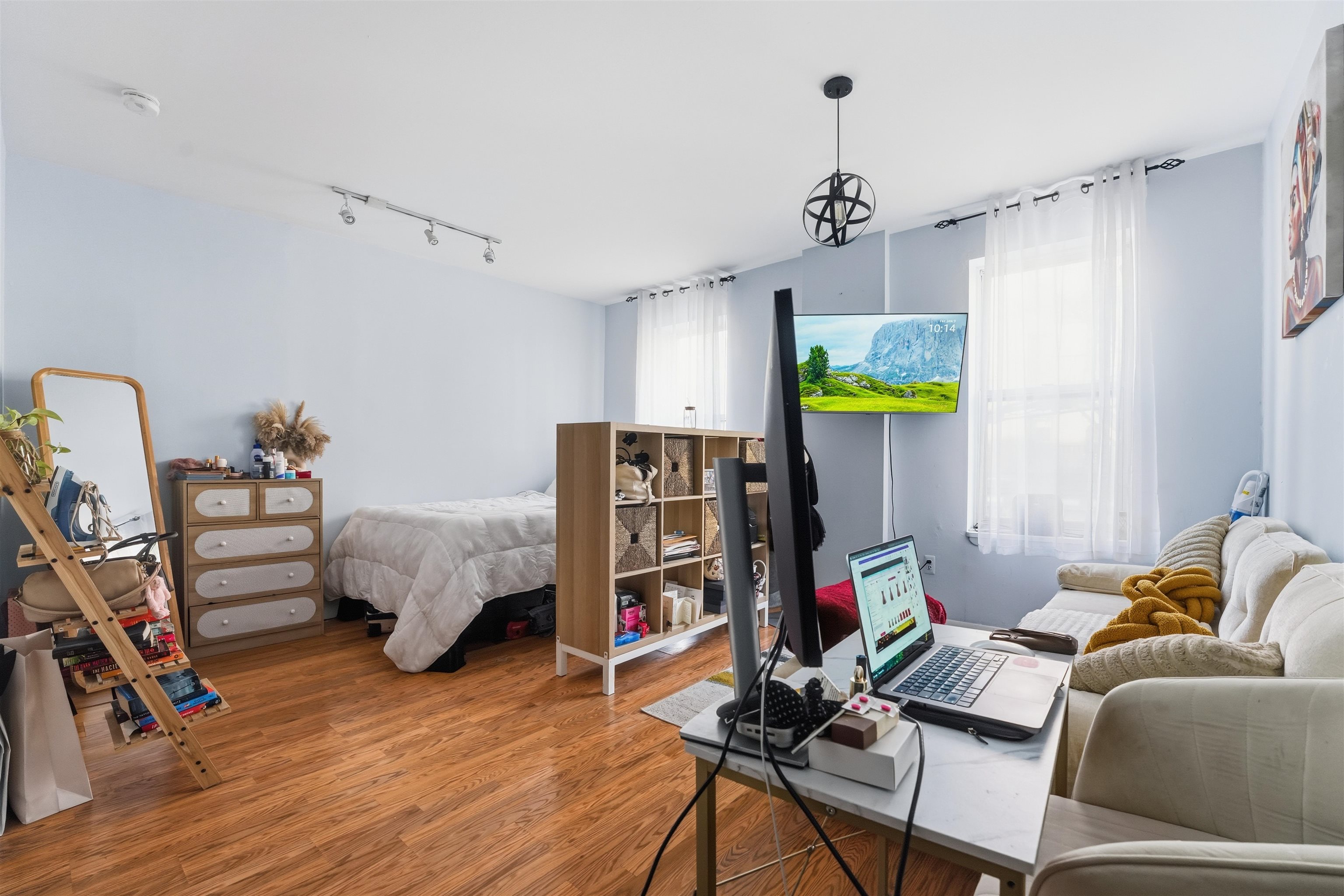 101 WILLOW AVE Unit: 2E