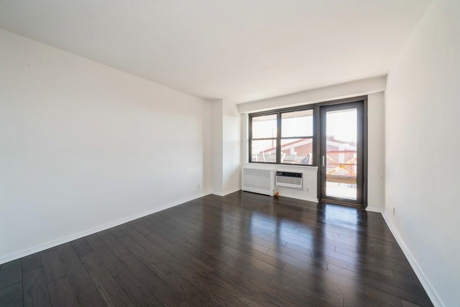 500 CENTRAL AVE Unit: 302