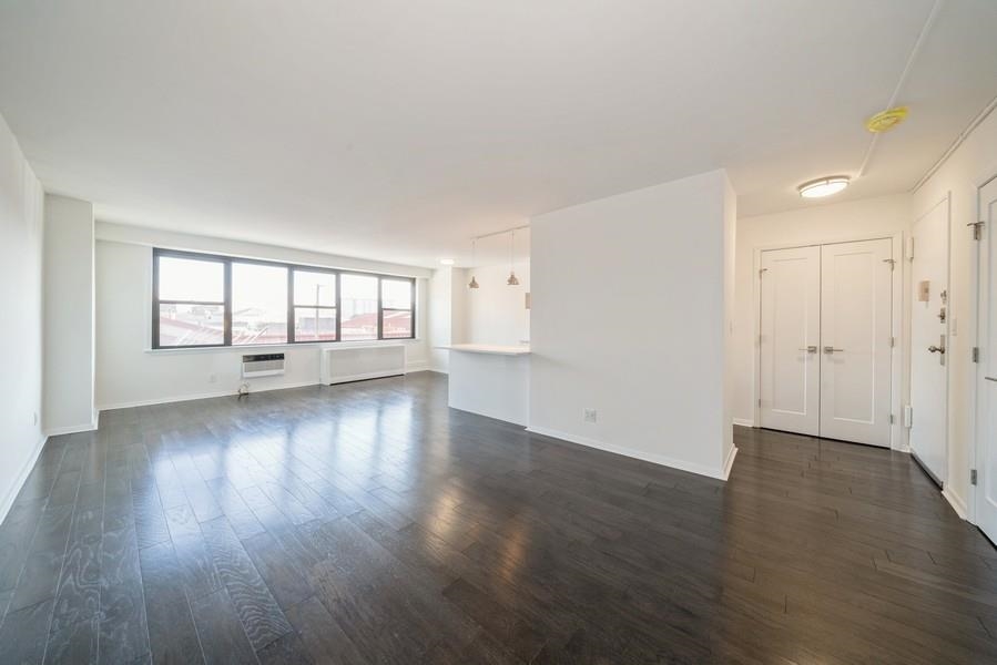 500 CENTRAL AVE Unit: 302