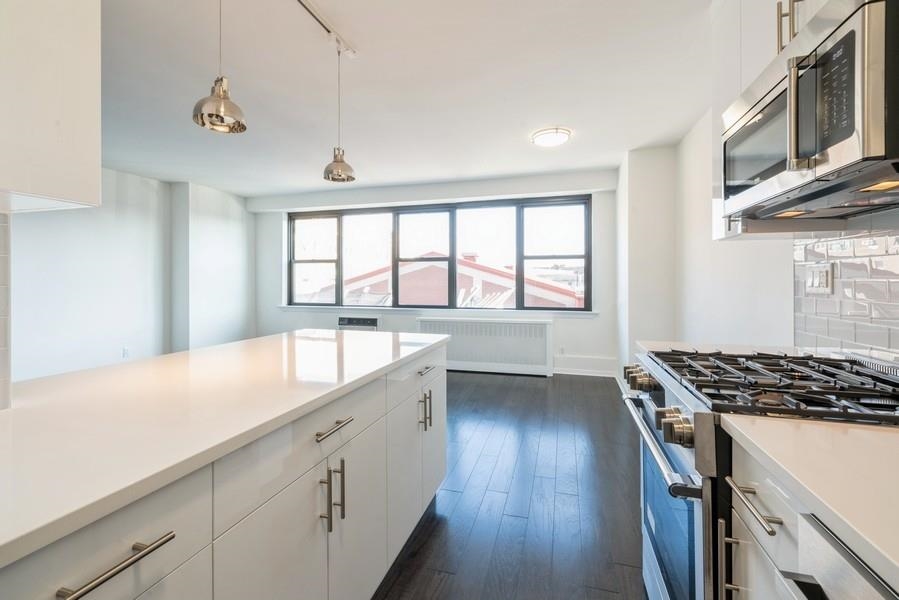 500 CENTRAL AVE Unit: 302