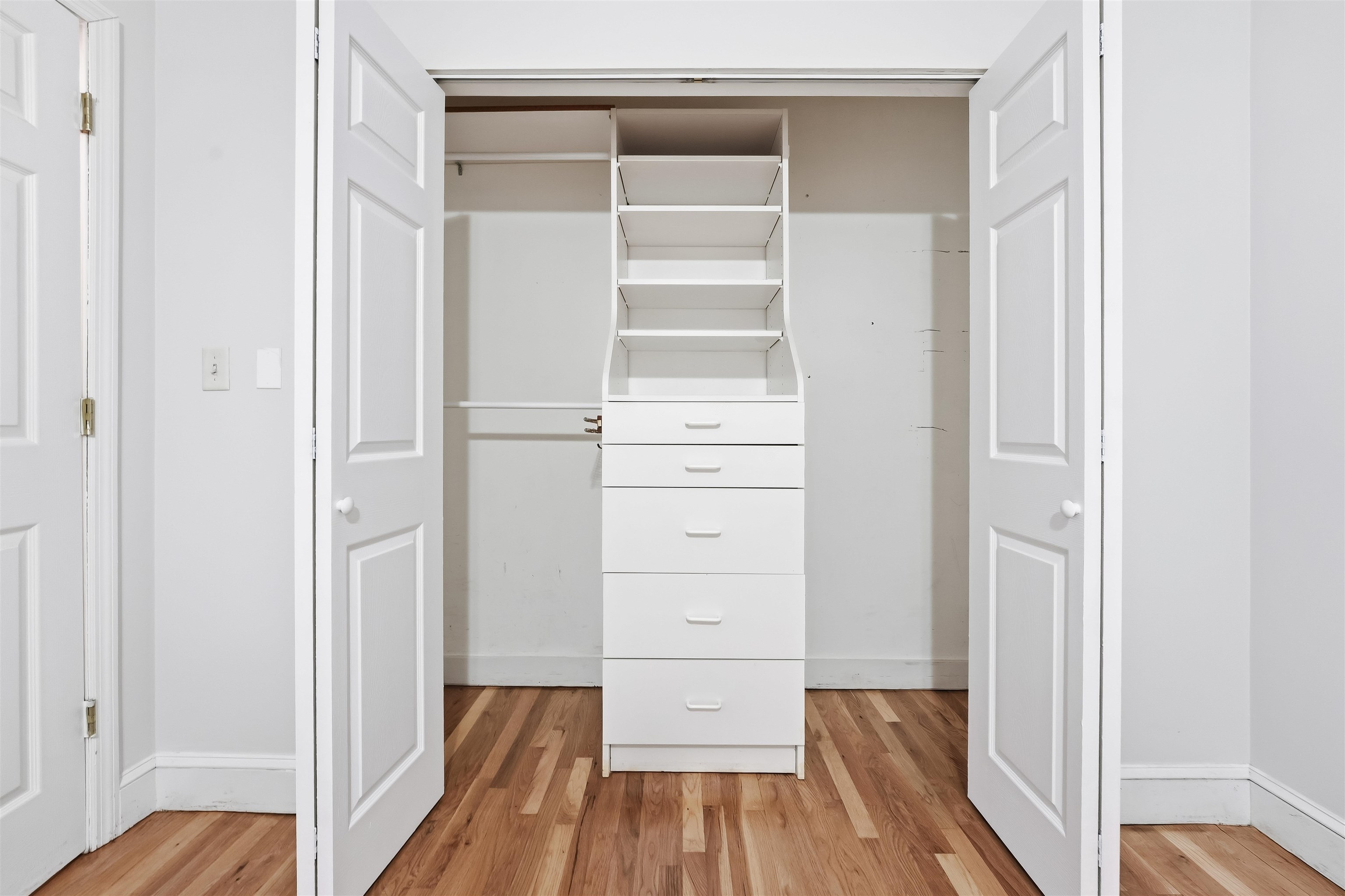 519 MONROE ST Unit: 1B