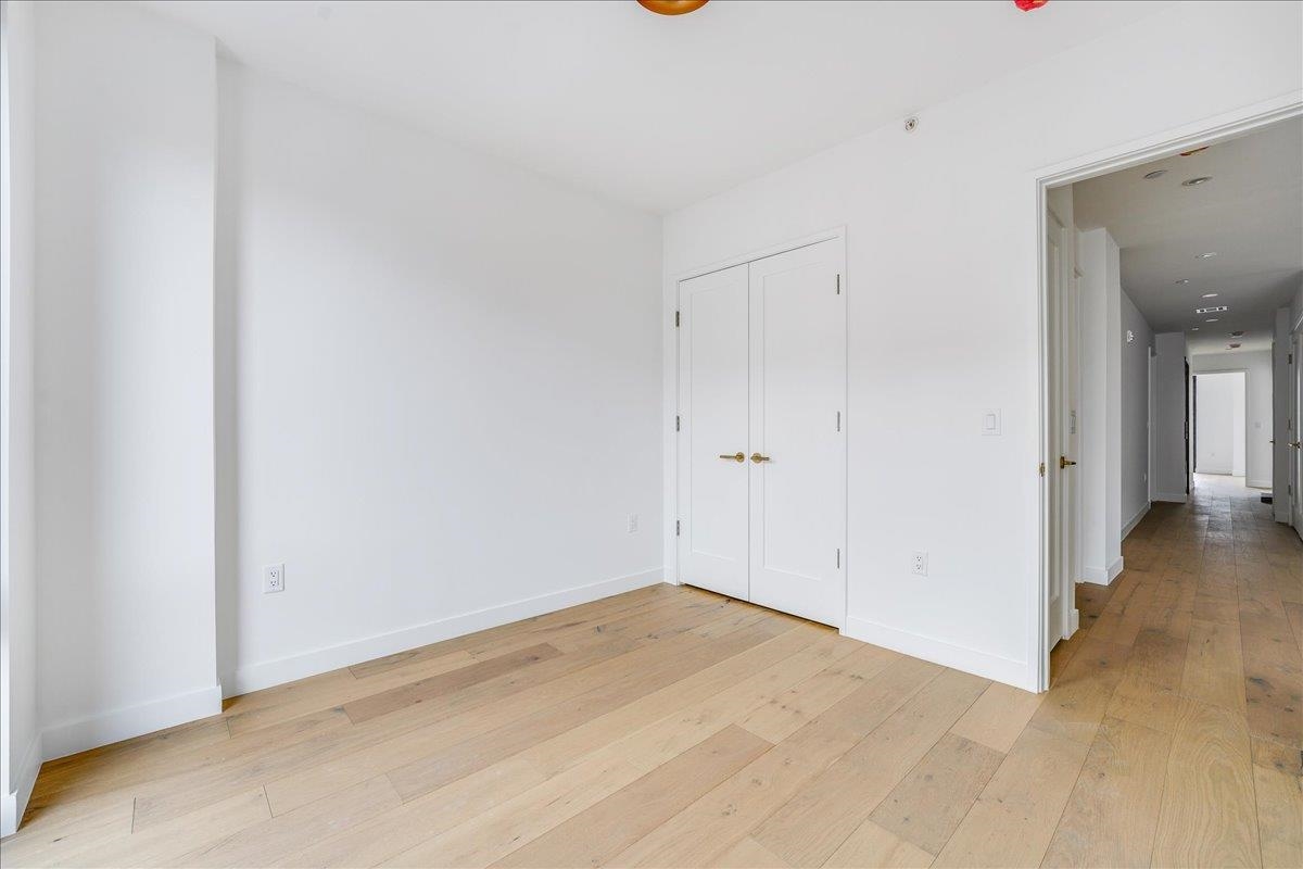 418 MONROE ST Unit: 201